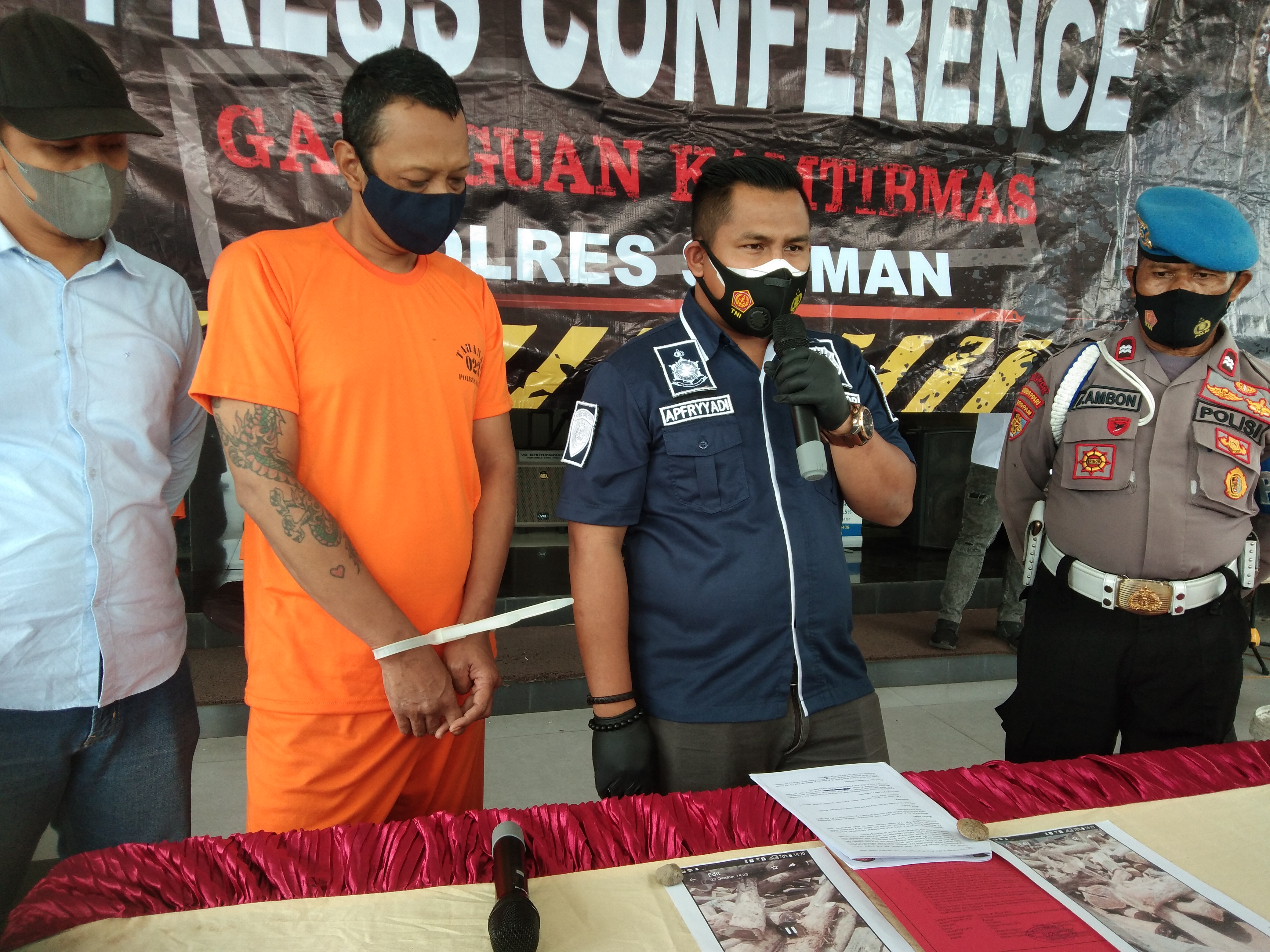 Tersangka TH, 39, warga Magetan, Jawa Timur tanahan yang menipu ditangkap Polres Sleman, Kamis (7/10)