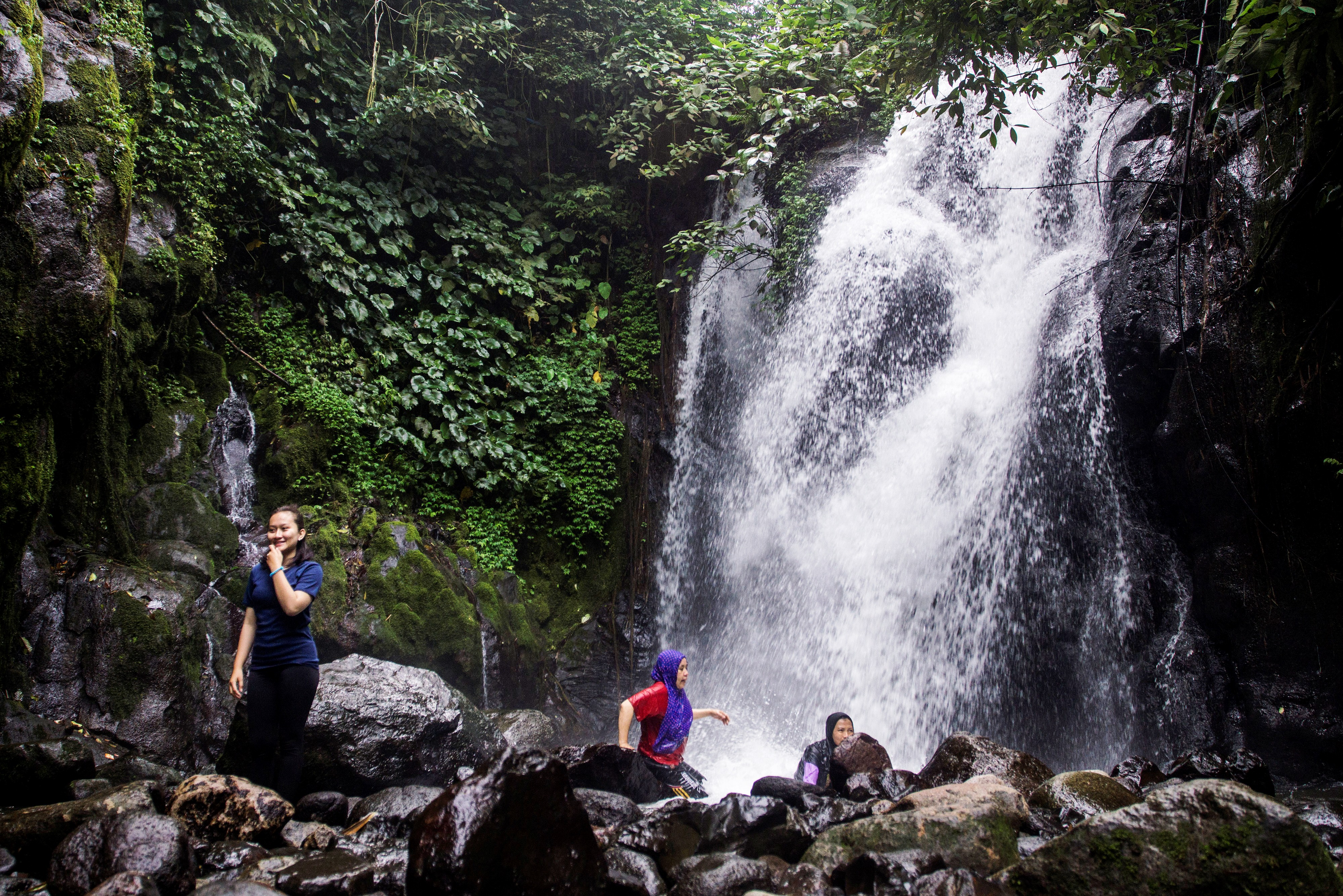 Tempat pemandian Suban Air Panas di Rejang Lebong. 