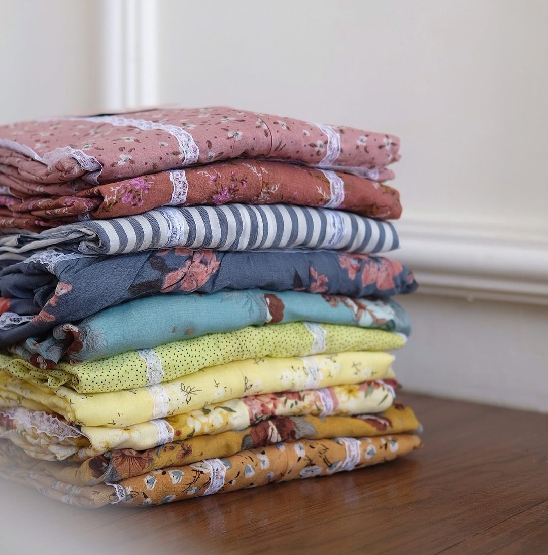 Usung Konsep Vintage Shabby Chic, Gamis Aznii.official Ramai Diburu