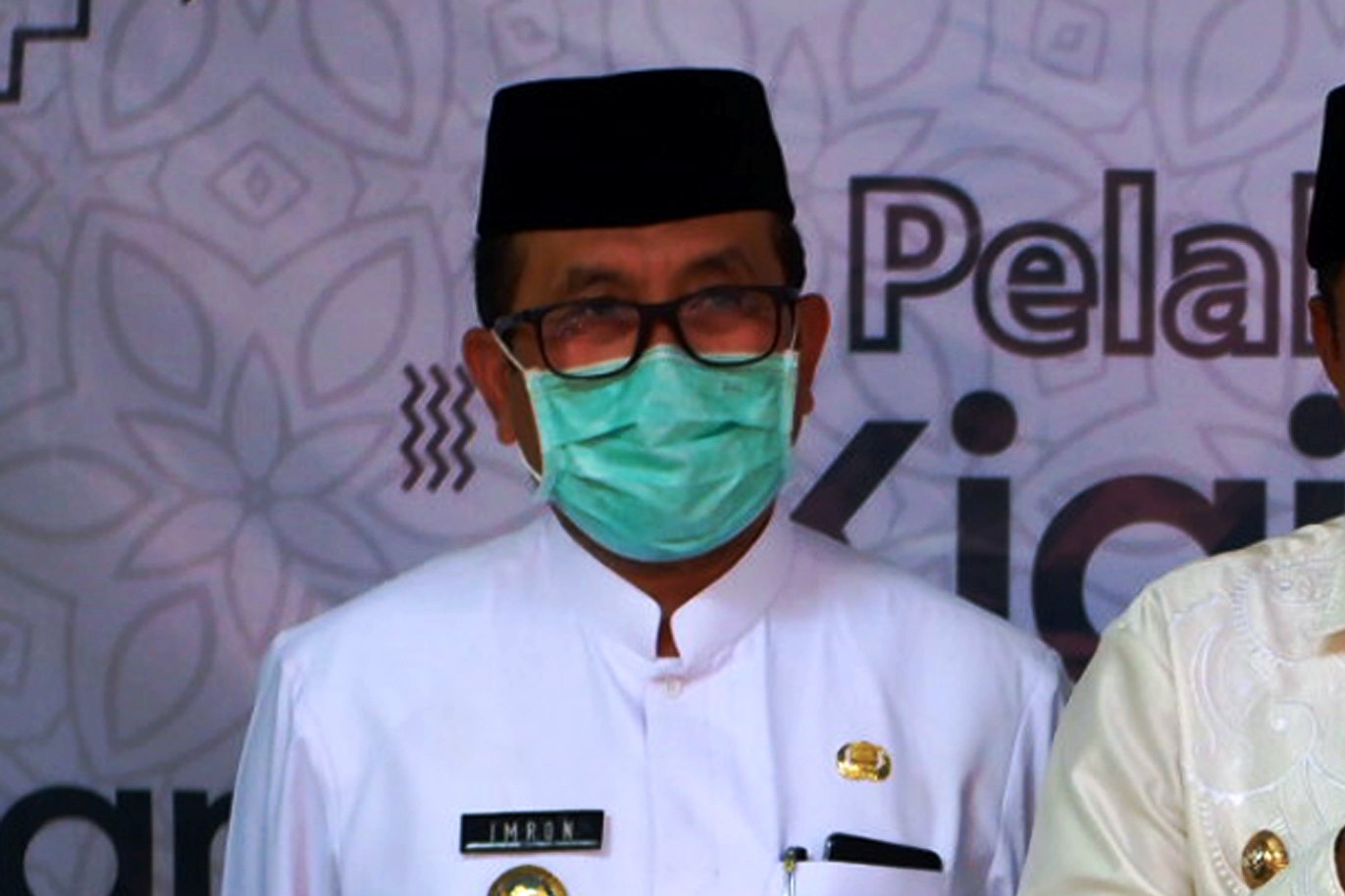 Bupati Cirebon Imron Rosyadi.