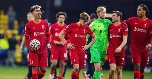 Pemain Liverpool merayakan kemenangan atas Watford