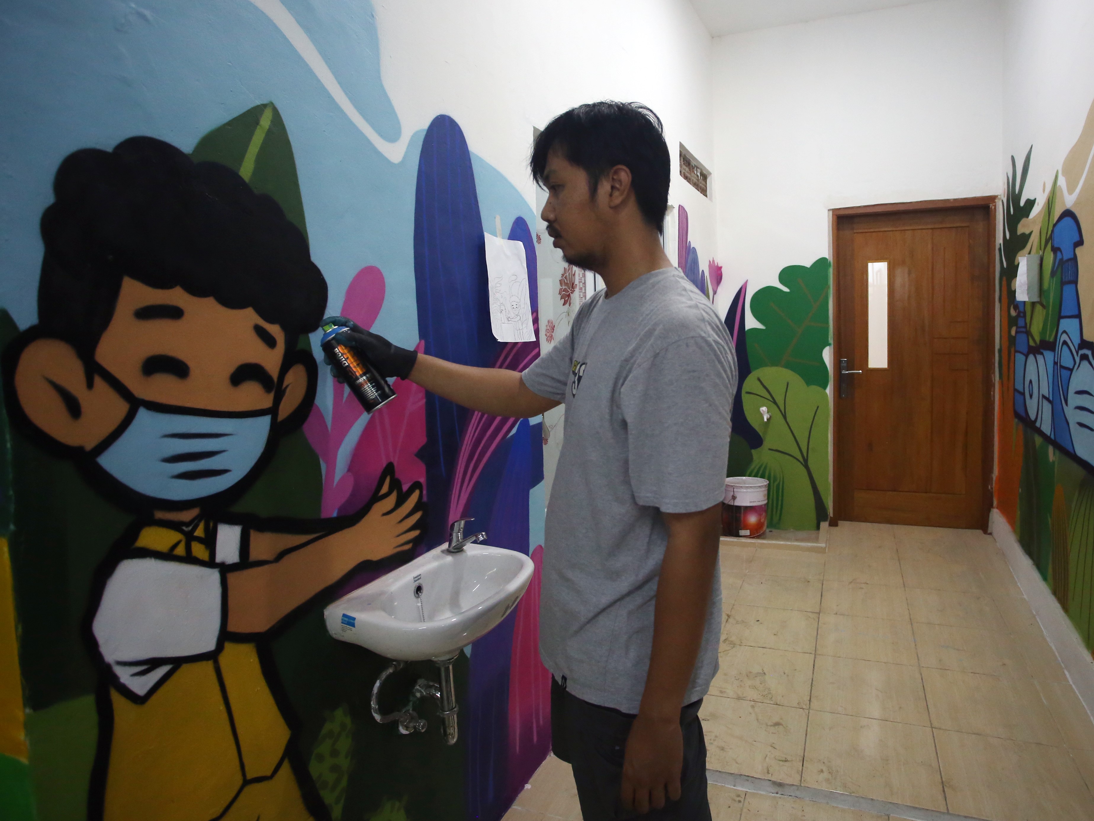 Keseimbangan antara Relaksasi Kegiatan dan Terkendalinya Covid-19 Harus Dijaga