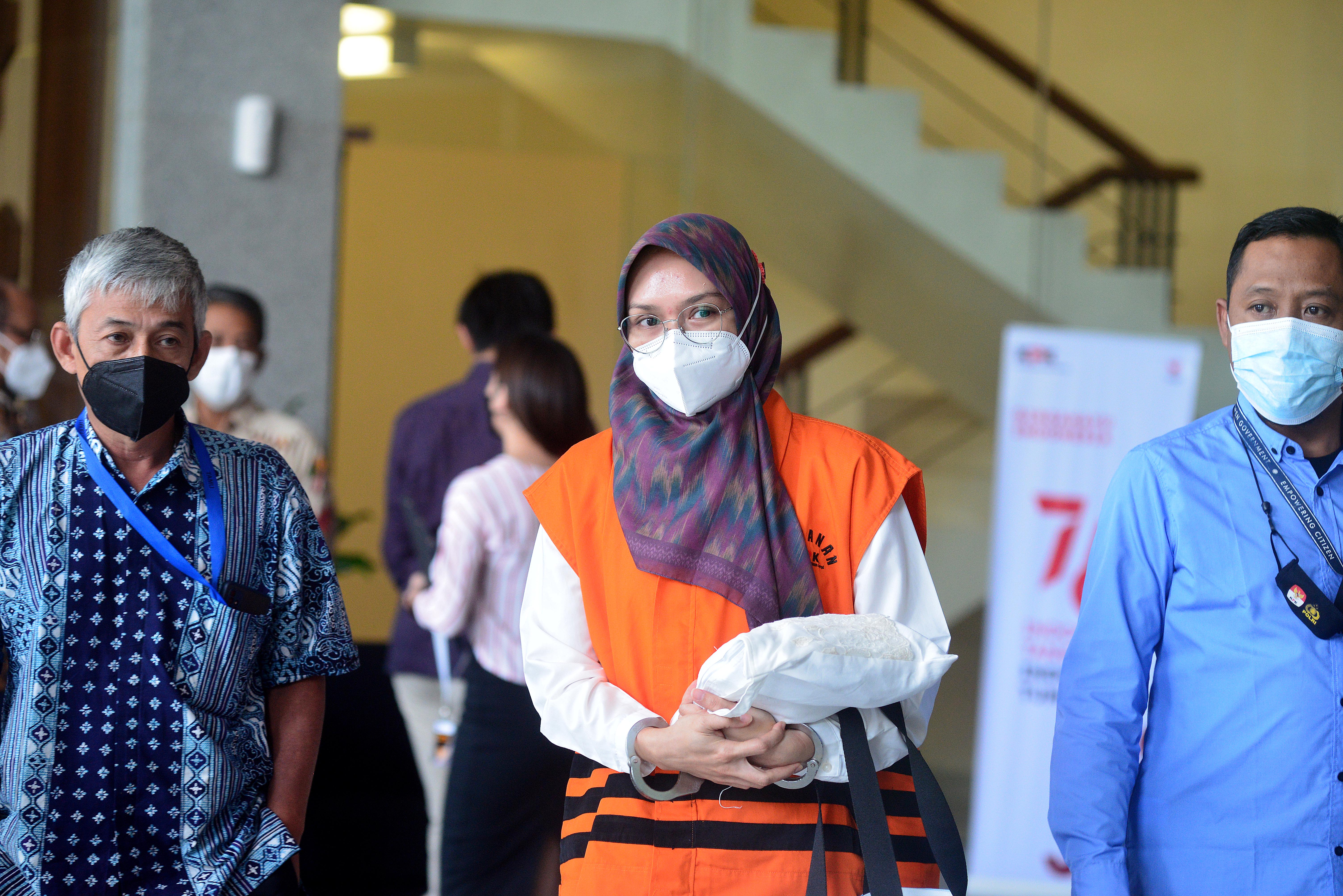 Bupati Probolinggo Dijerat Kasus Gratifikasi dan Pencucian Uang