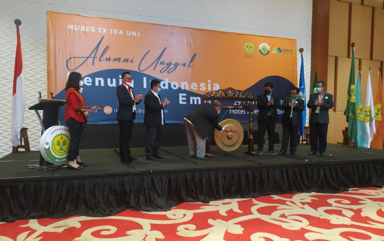 Rektor UNJ Tegaskan Pentingnya Kolaborasi Alumni dan Kampus