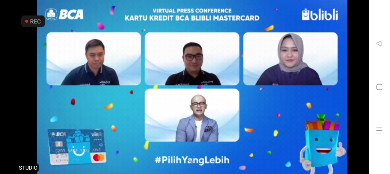 Para nara sumber dalam acara peluncuran Kartu Kredit BCA Blibli Mastercard.