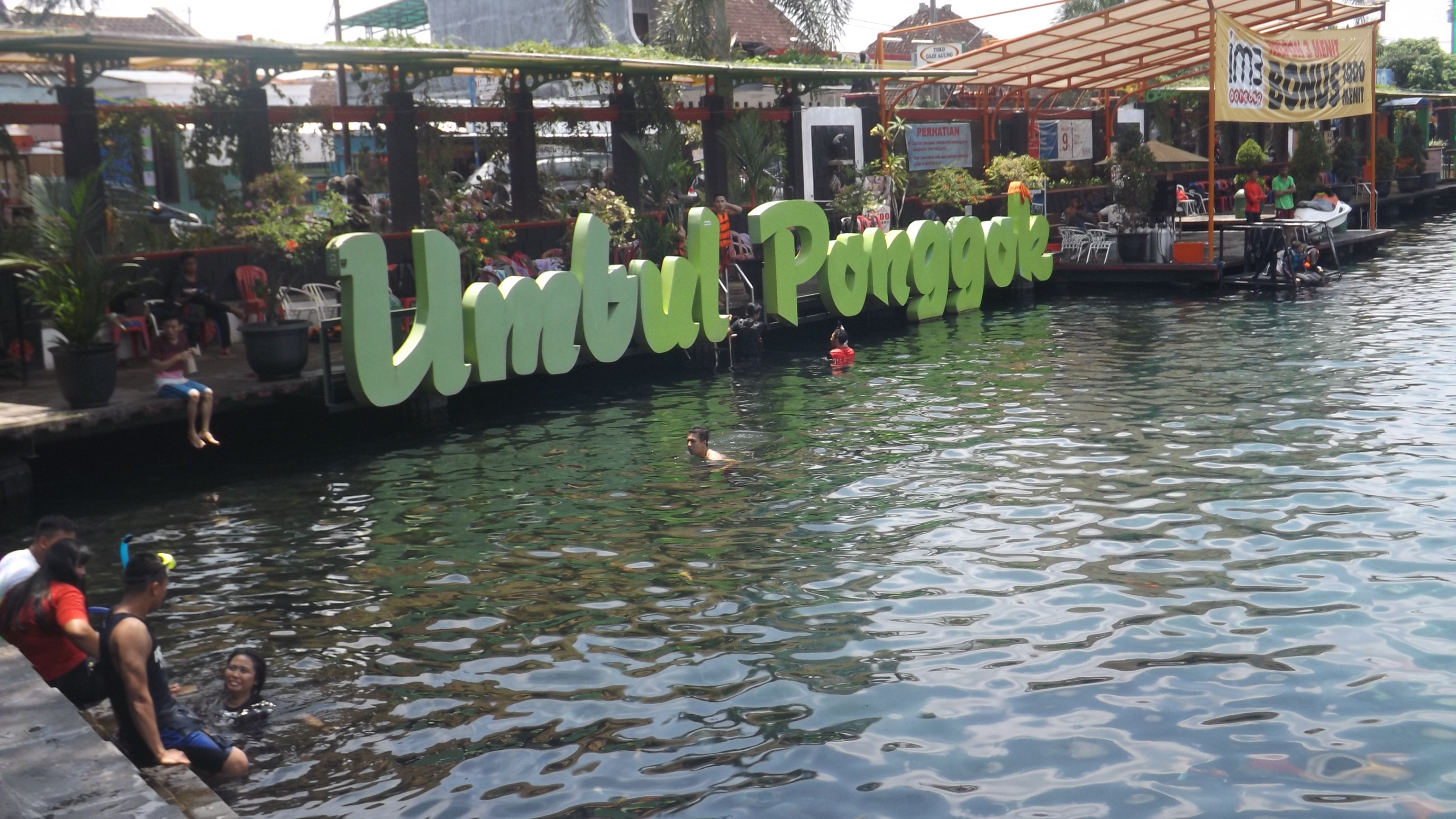 Objek Wisata Umbul Ponggok, salah satu obyek wisata di Klaten, Jawa Tengah kembali dibuka.