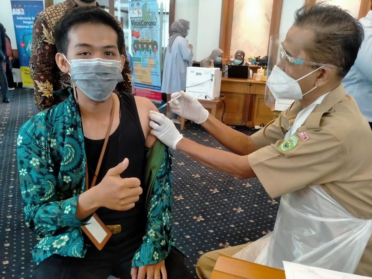 Vaksinasi covid-19 di Bengkulu.