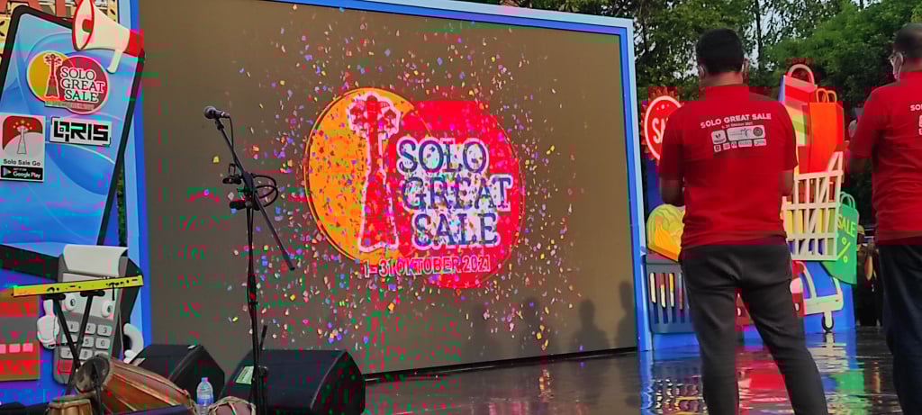 Solo Great Sale 2021 resmi dibuka, Jumat (1/10) dengan target transaksi sebesar Rp800 miliar selama sebulan pameran.