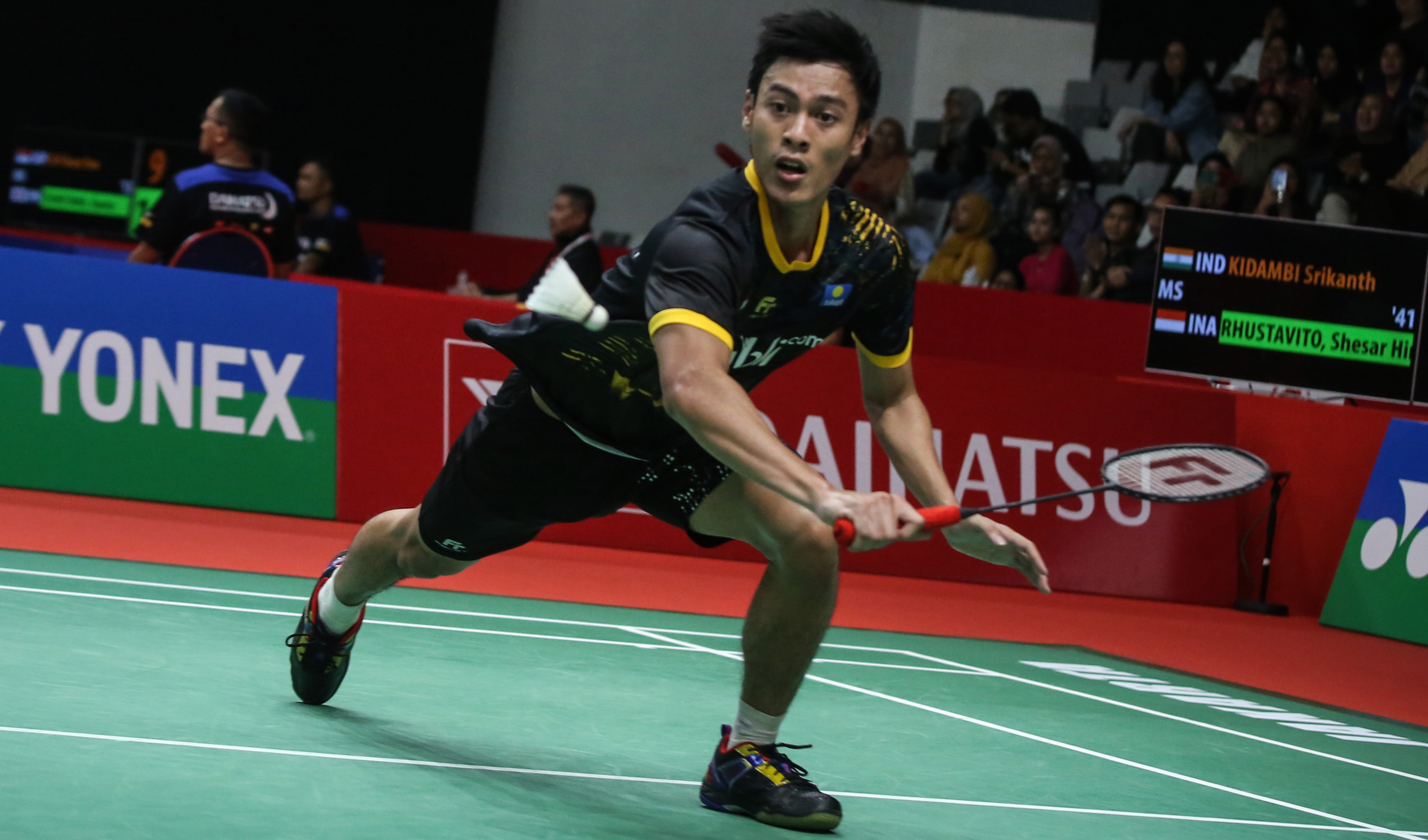 Shesar Hiren Rhustavito menjadi penentu kemenangan 3-2 Indonesia atas Thailand dalam penyisihan Grup A Piala Thomas 2021. 