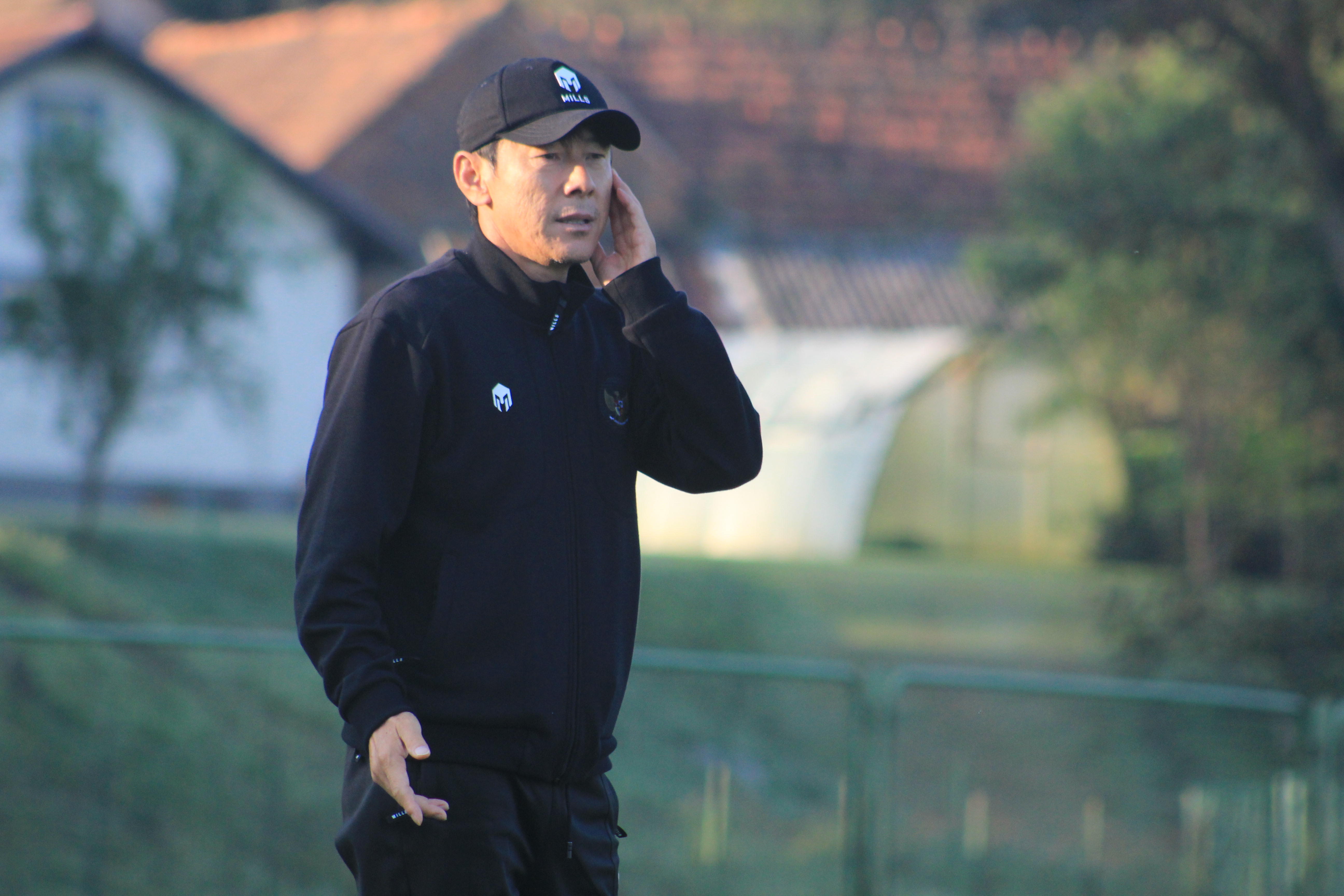 Shin Soroti Masalah Adaptasi dan Pertahanan Timnas U-23 Usai Kalahkan Tajikistan