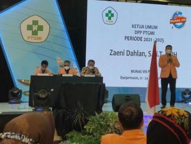 Pelantikan Ketua Umum PTGMI terpilih periode 2021-2025 Zaeni Dahlan pada Munas VIII di Banjarmasin Kalimantan Selatan.
