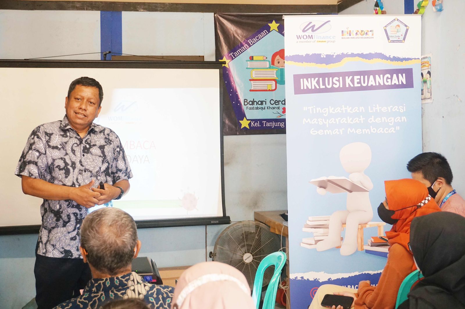 Edukasi inklusi keuangan yang digelar WOM Finance