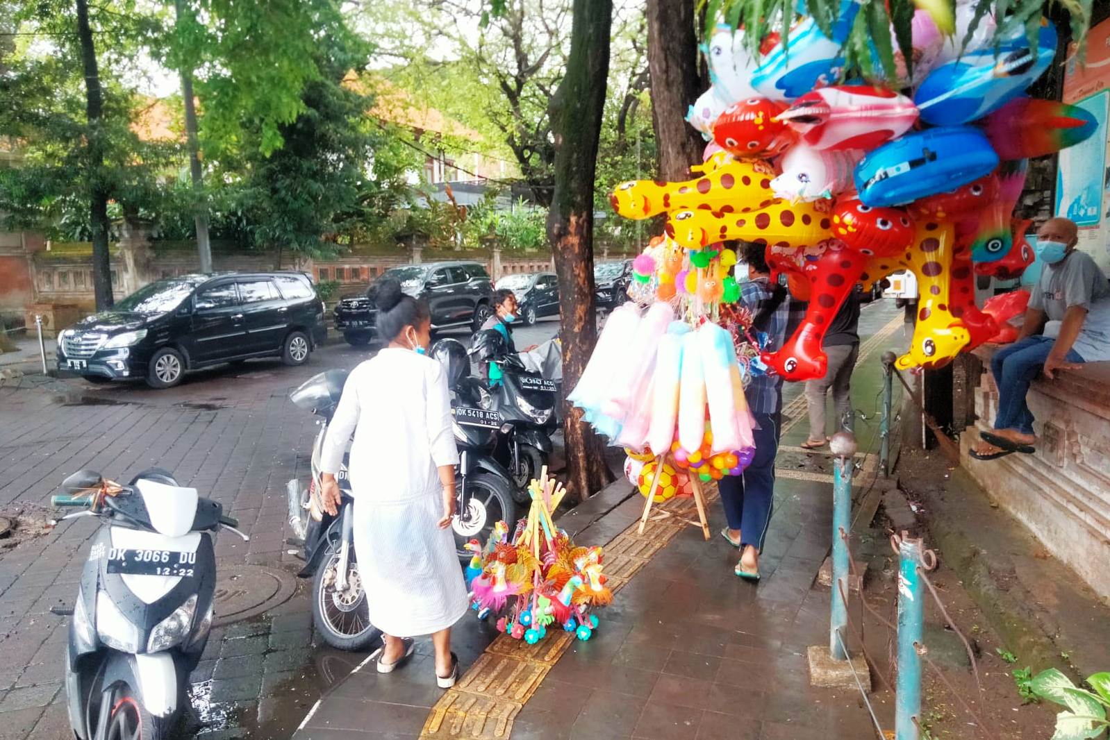 Salah satu pasar yang diawasi tim yustisi.