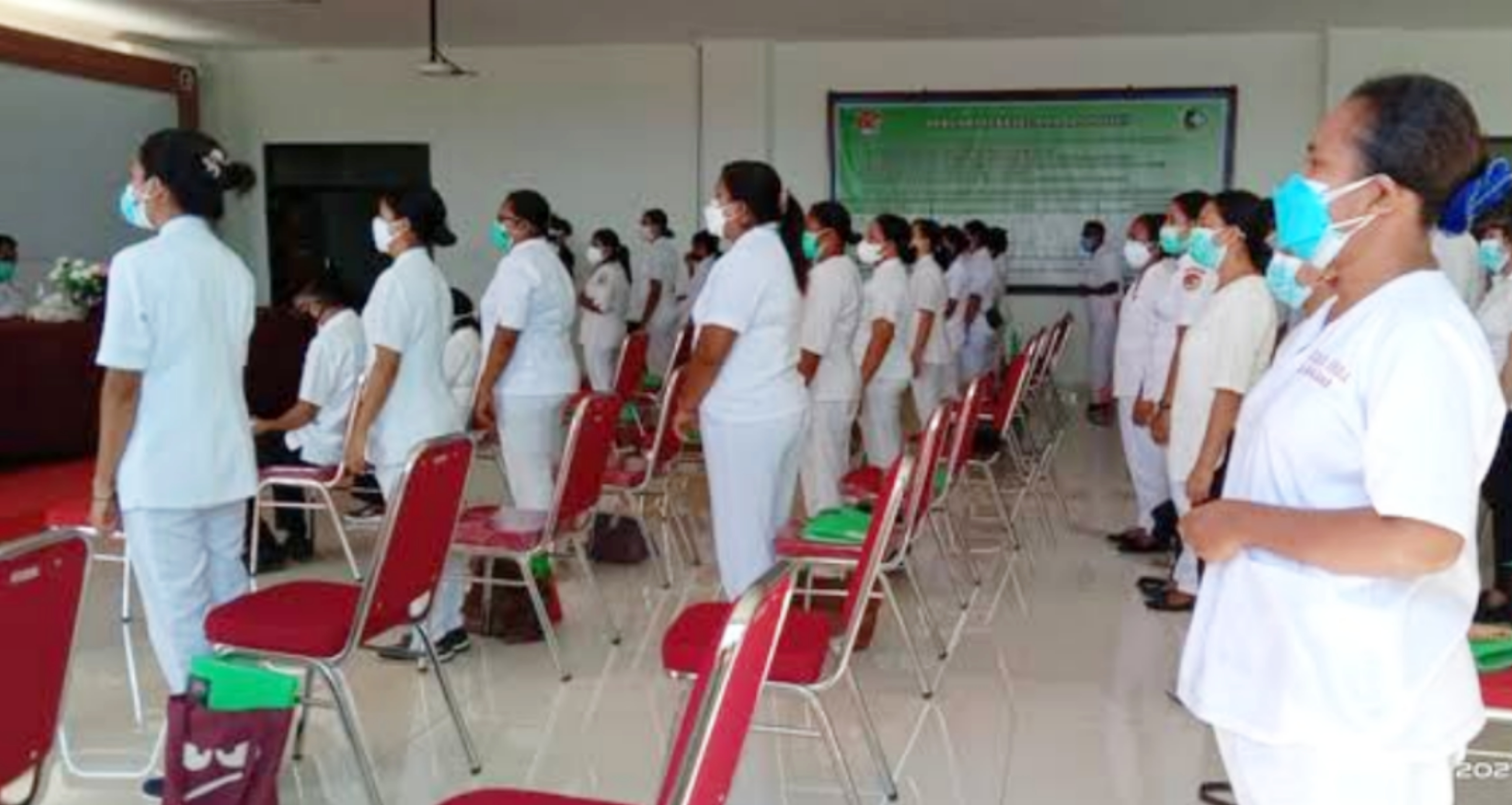 Sebanyak 76 nakes relawan Covid-19 di RSUD dr. TC.Hillers Maumere masa kontrak kerjanya habis per 15 Oktober 2021.