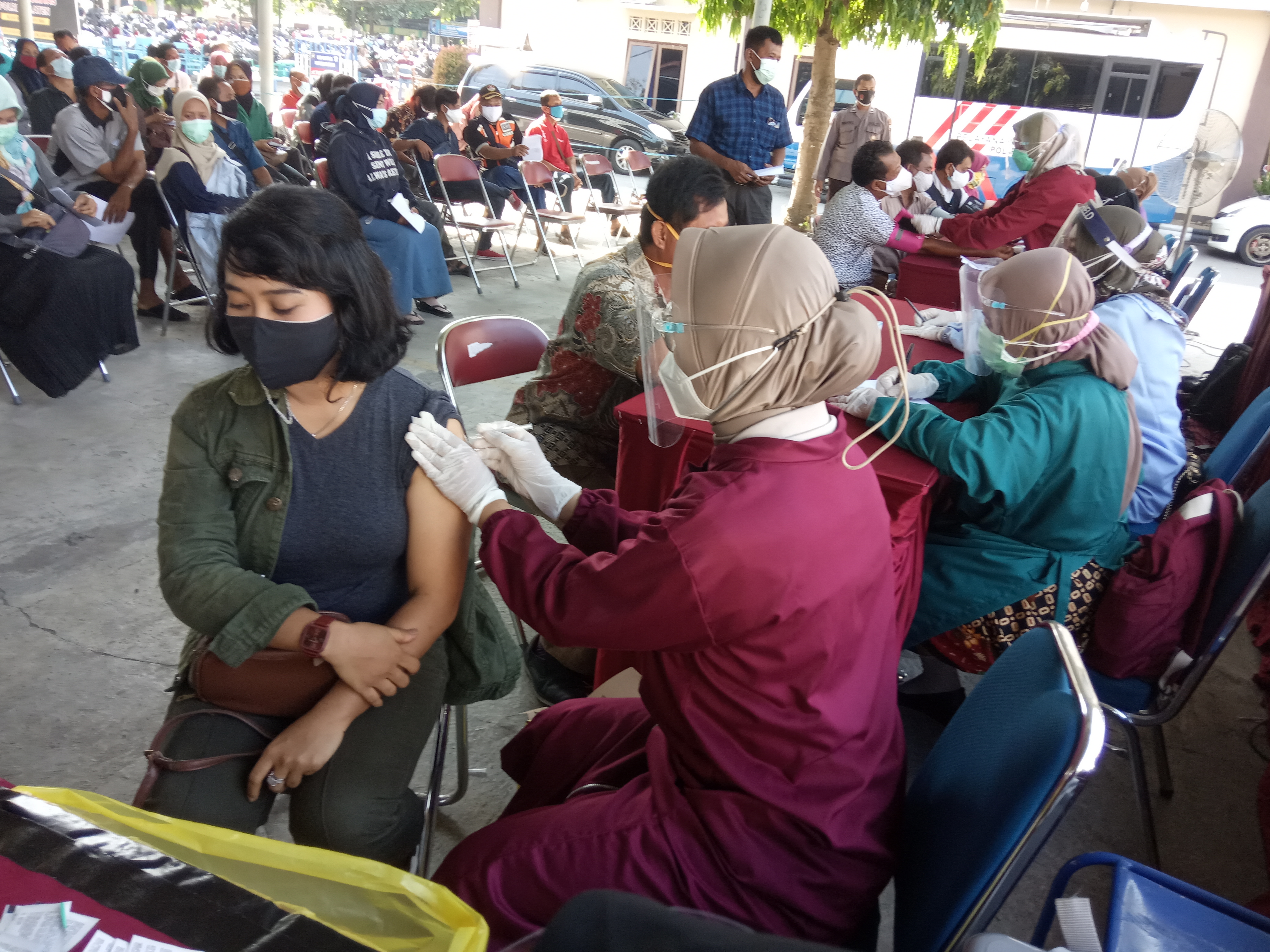 TNI-Polri Gencarkan Serbuan Vaksinasi di Klaten