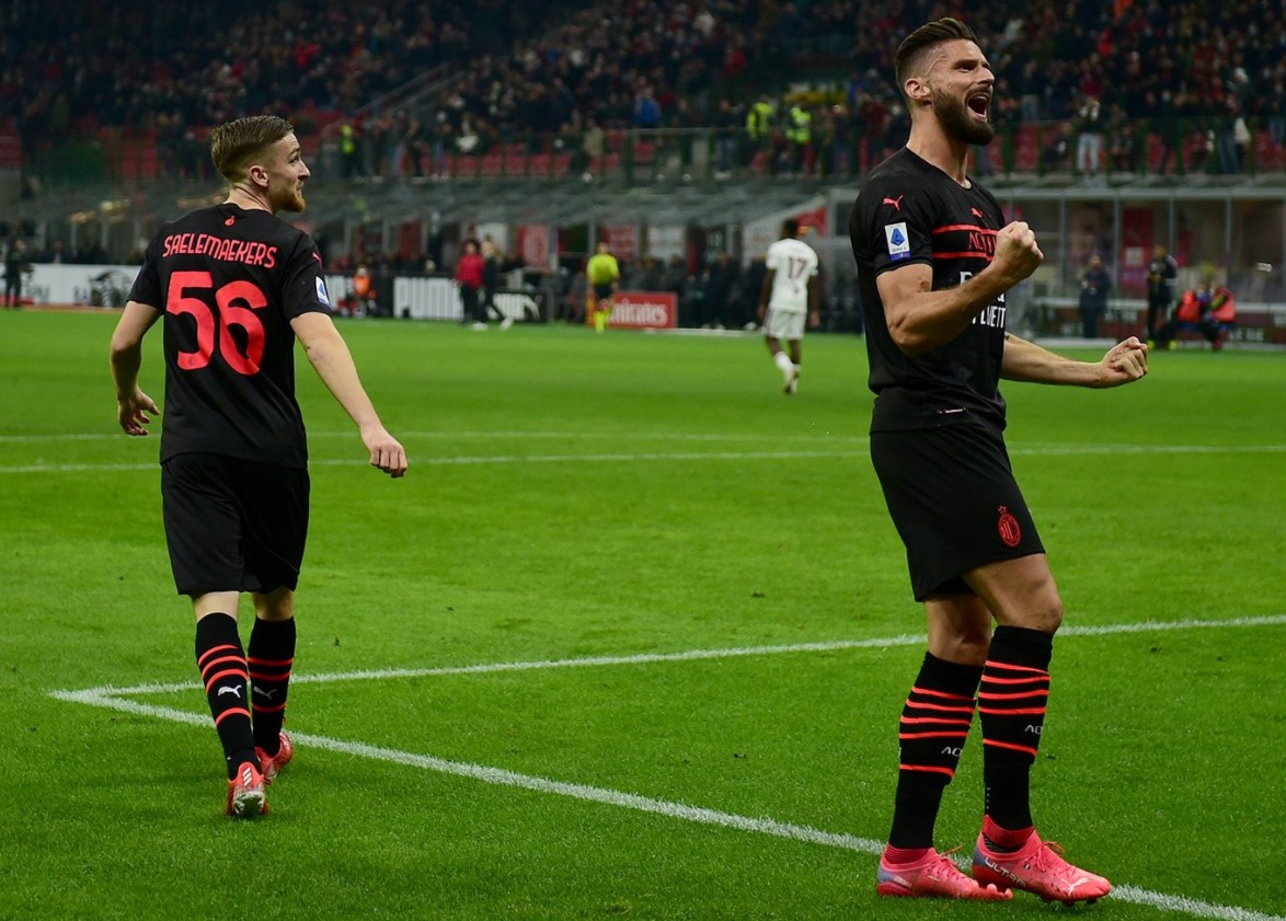 Penyerang AC Milan Olivier Giroud melakukan selebrasi usai mencetak gol ke gawang Torino di laga Serie A.