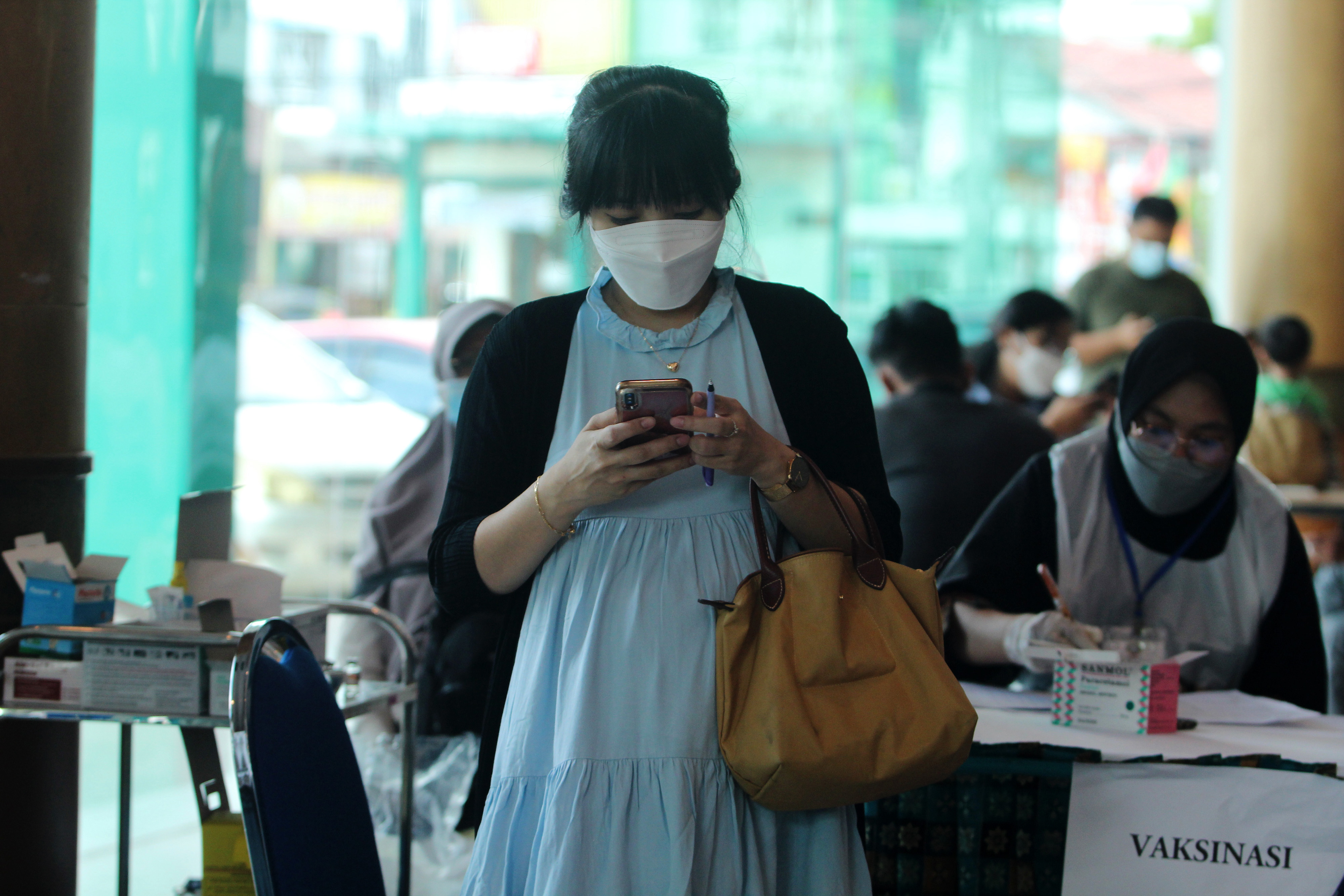 VAKSINASI IBU HAMIL: Vaksinasi kepada ibu hamil setelah 3 bulan dan sebelum 8 bulan bertujuan membantu membentuk sistem kekebalan tubuh.