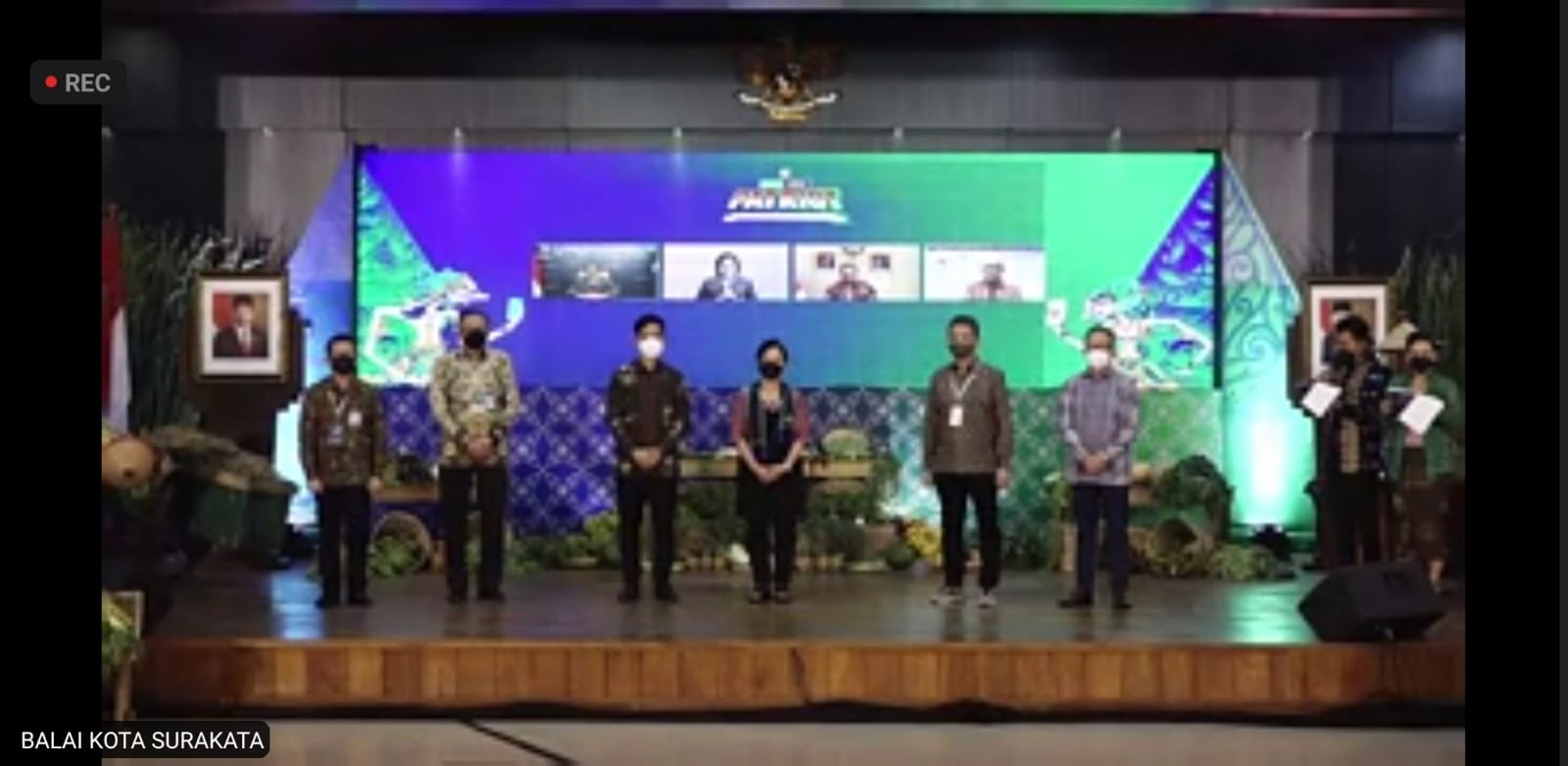 Acara peluncuran Patritot (Program Akselerasi Transaksi Online Pemerintah) di Surakarta, Jawa Tengah, Kamis (21/10).