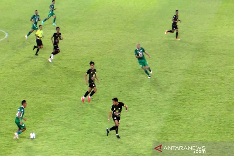 PSS Sleman versus Barito Putra