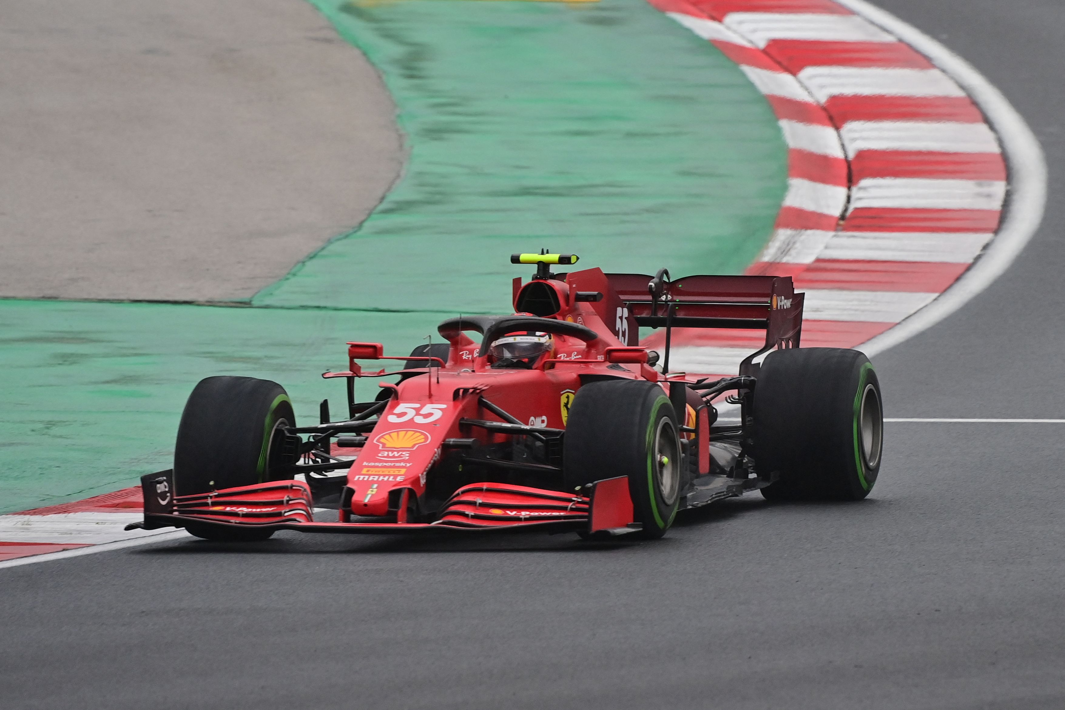 Pembalap Ferrari Carlos Sainz Jr beraksi di GP Turki.