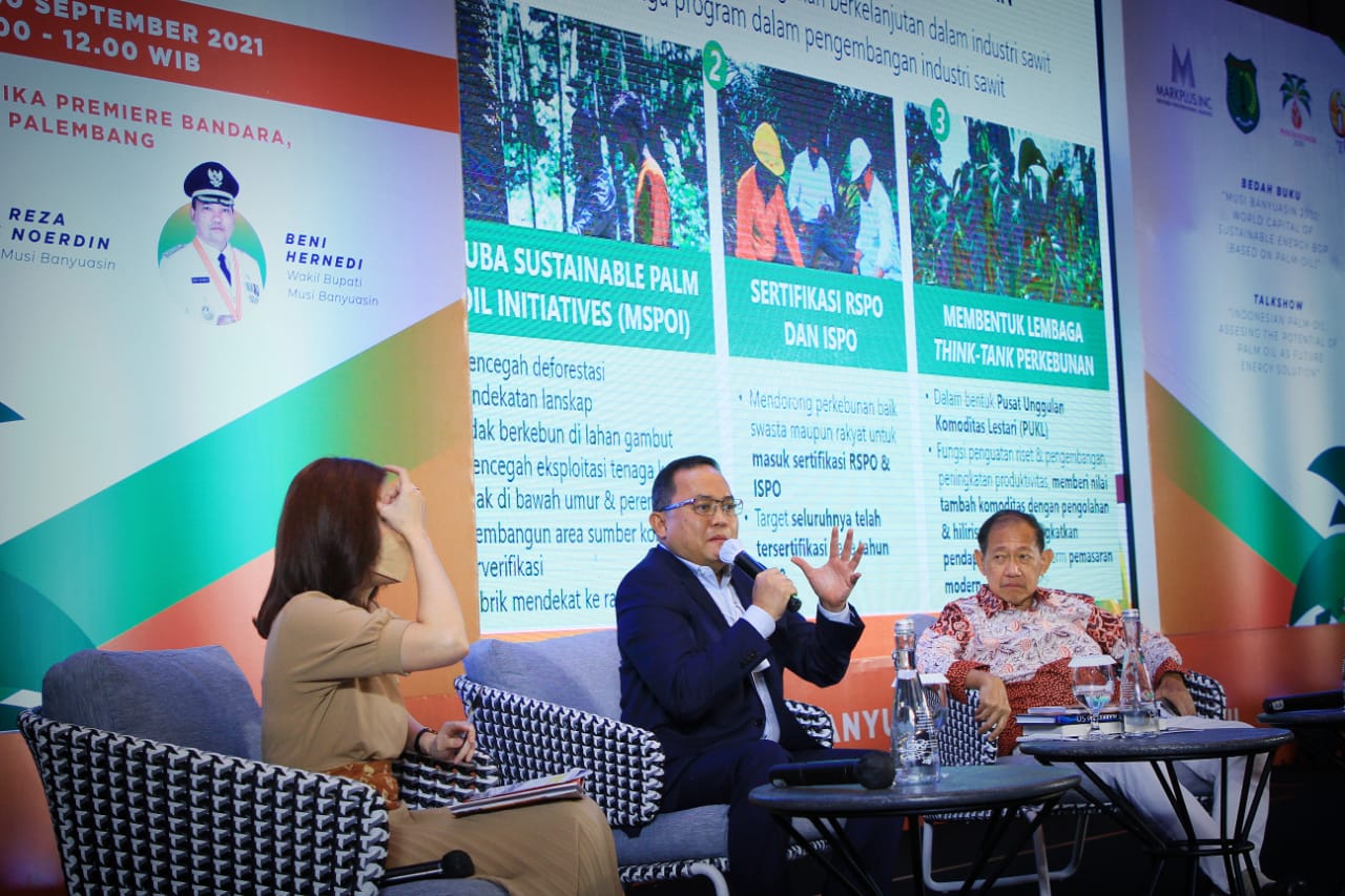 Bupati Muba Dodi Reza Alex saat acara peluncuran buku berjudul World Capital of Suistainable Energy Based on Palm Oil oleh Pemkab Muba, kema