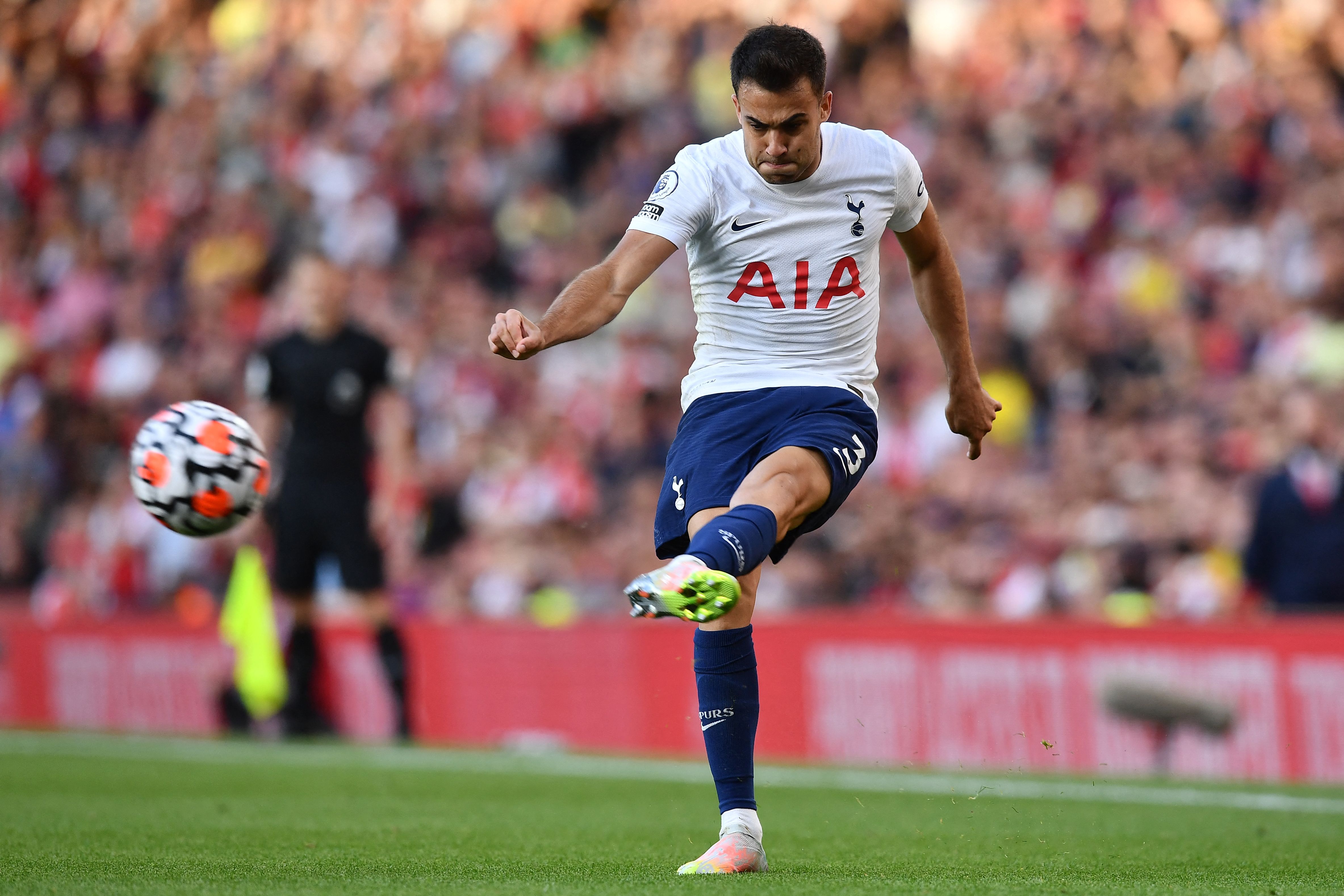 Pemain belakang Tottenham Hotspur, Sergio Reguilon.  