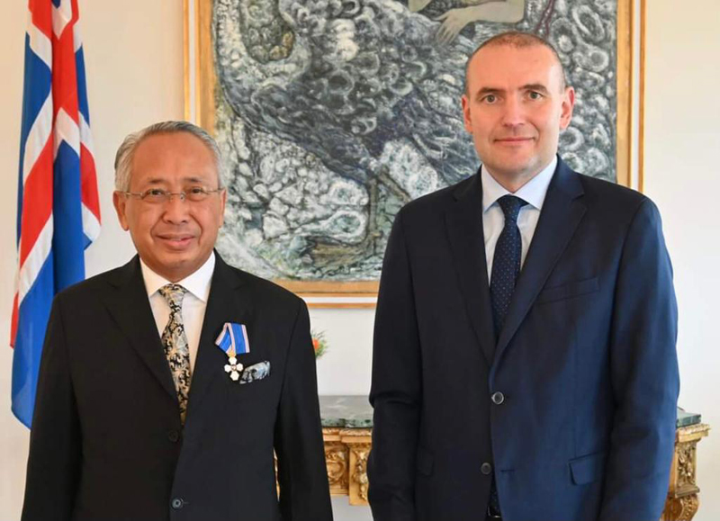 Elite Partai NasDem Didapuk Order of The Falcon oleh Islandia