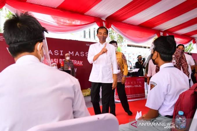 Jokowi Dorong Kalsel Kejar Target Vaksinasi