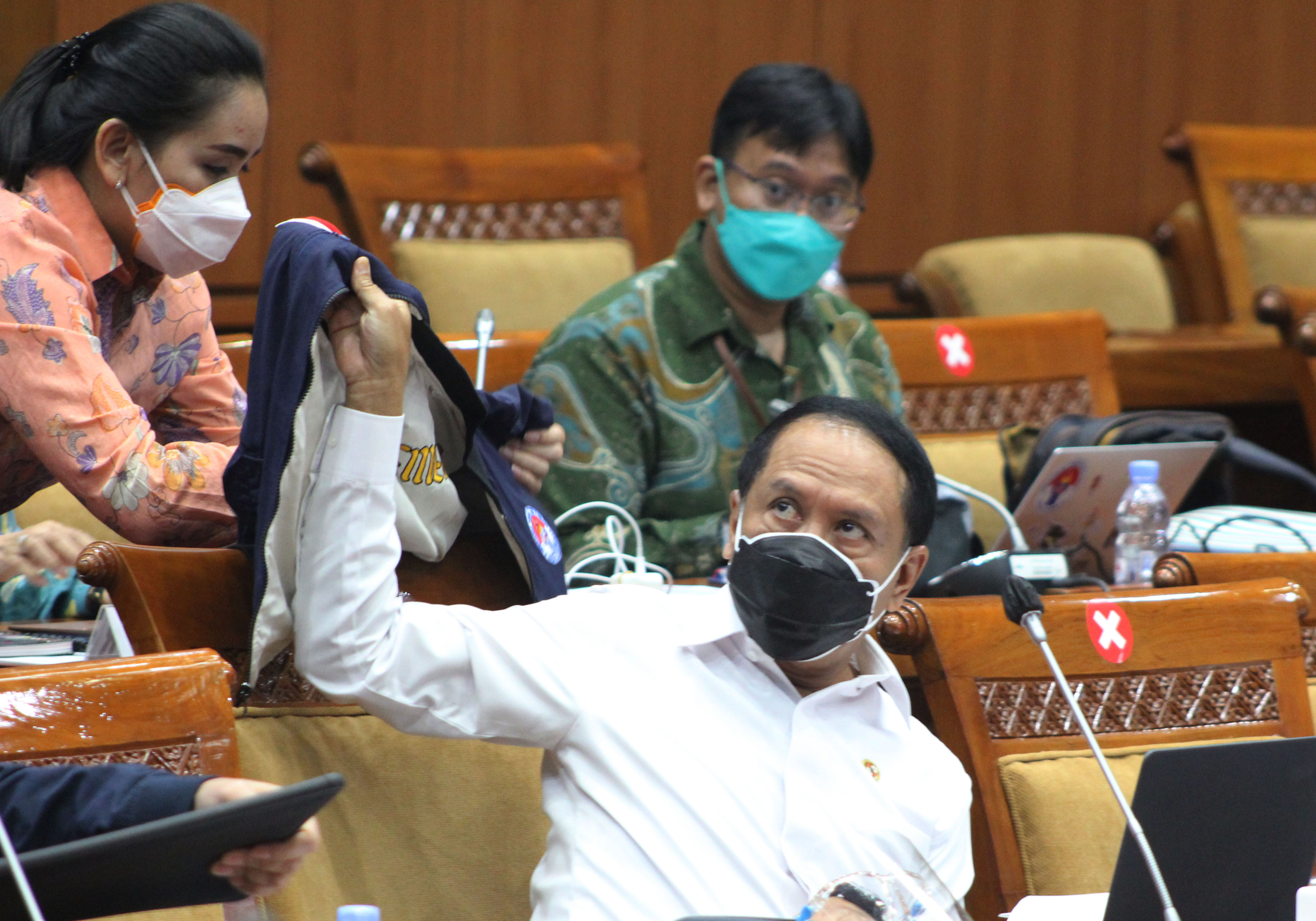Menpora Zainudin Amali saat mengikuti rapat kerja dengan Komisi X DPR RI.