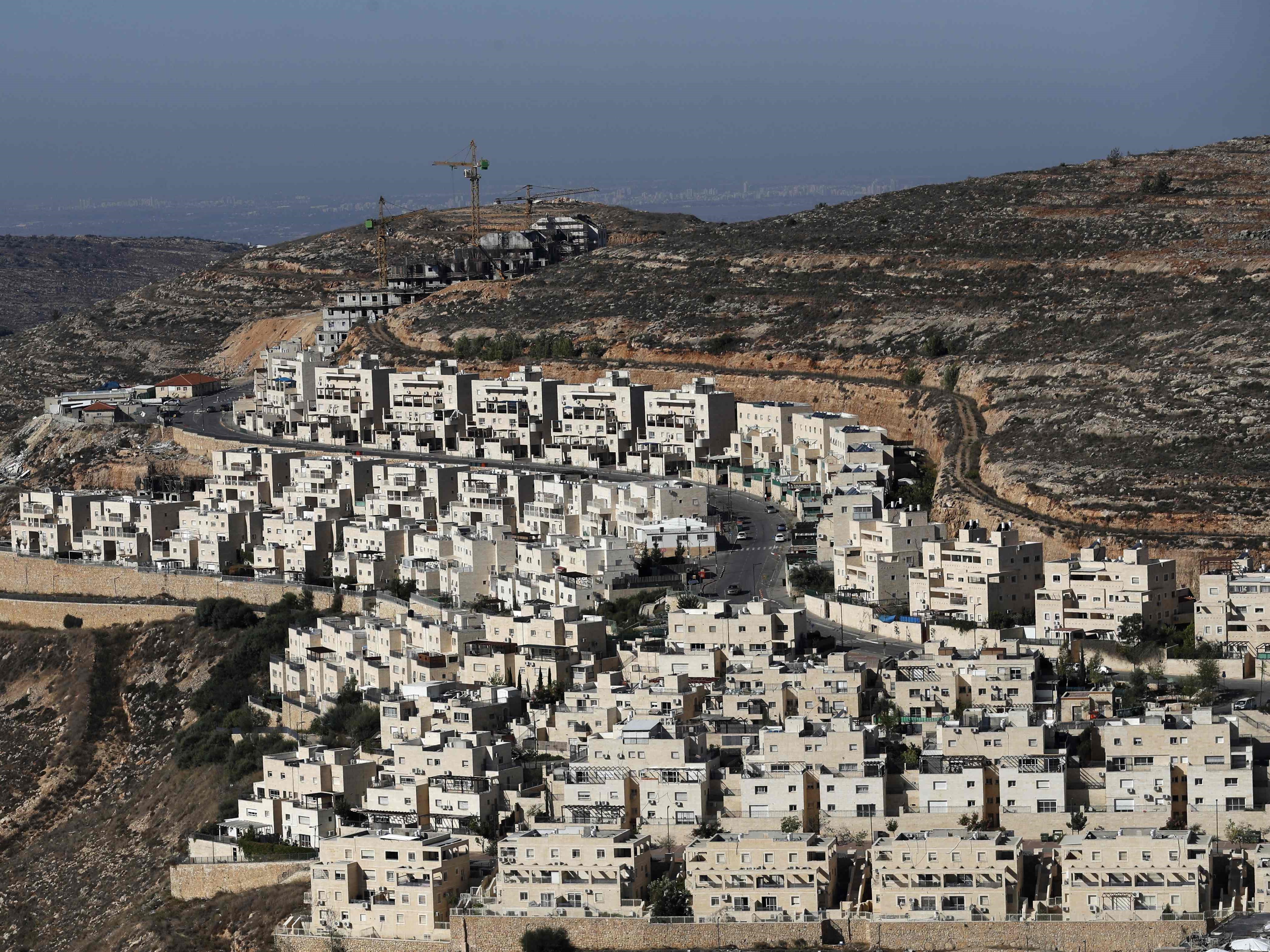 Permukiman Israel Givat Zeev, dekat kota Ramallah Palestina di Tepi Barat yang diduduki.