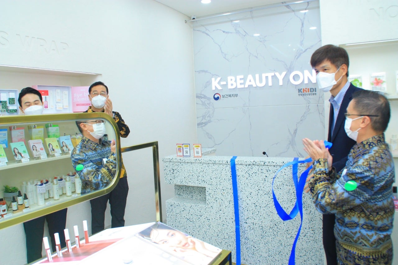Pembukaan toko K-Beauty On