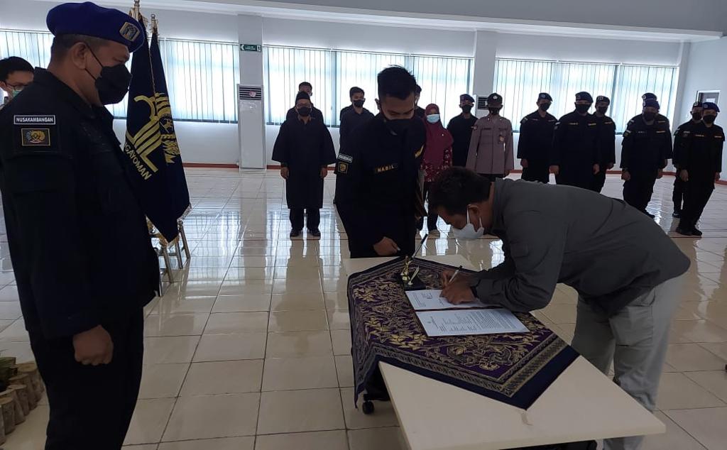 Bagong, napiter kasus teroris poso ikrar setia pada NKRI.