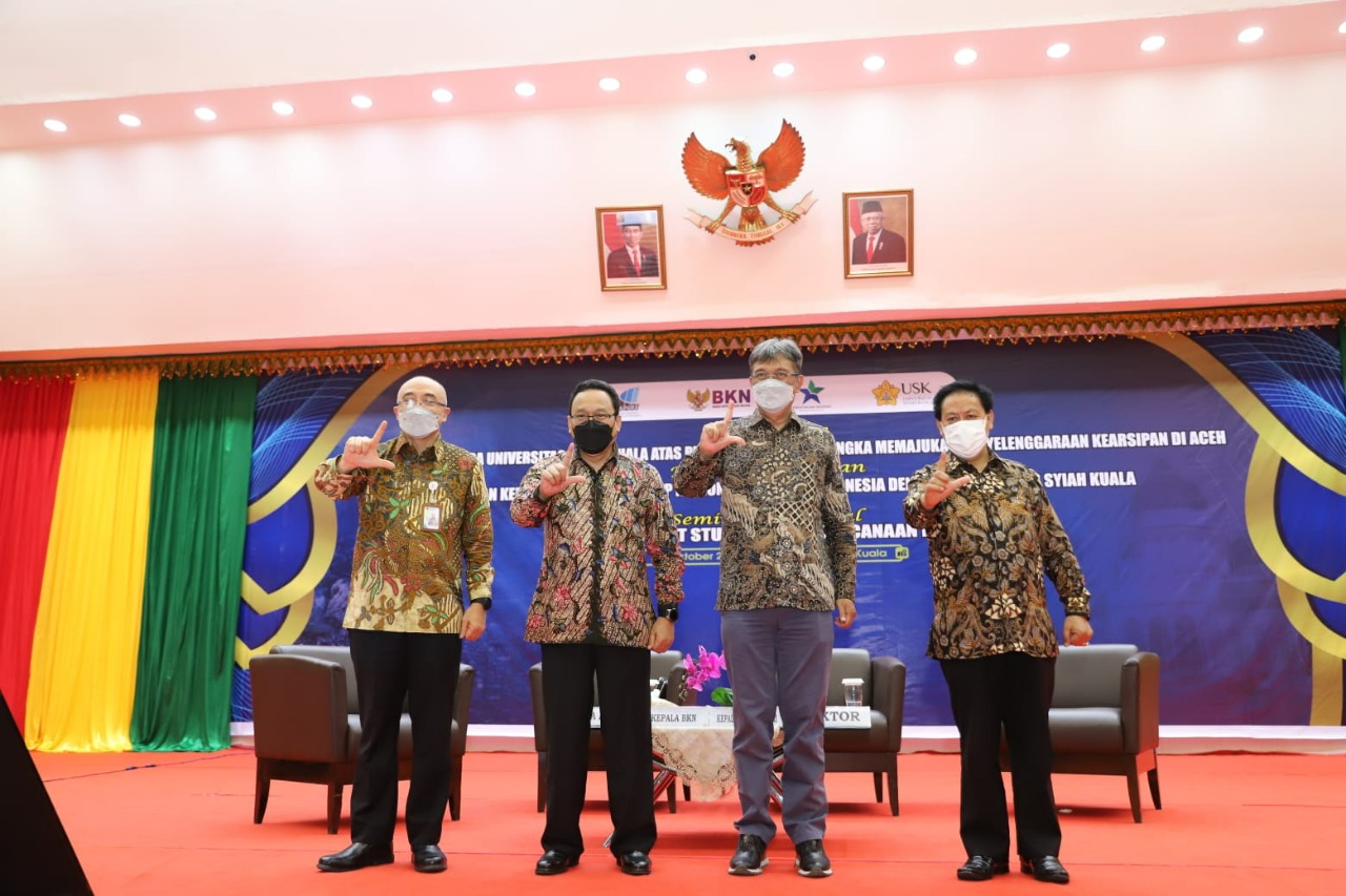  Perpustakaan Nasional RI memberikan dukungan kepada Arsip Nasional R.I. (ANRI) yang membangun Pusat Studi Arsip Kebencanaan di Aceh.