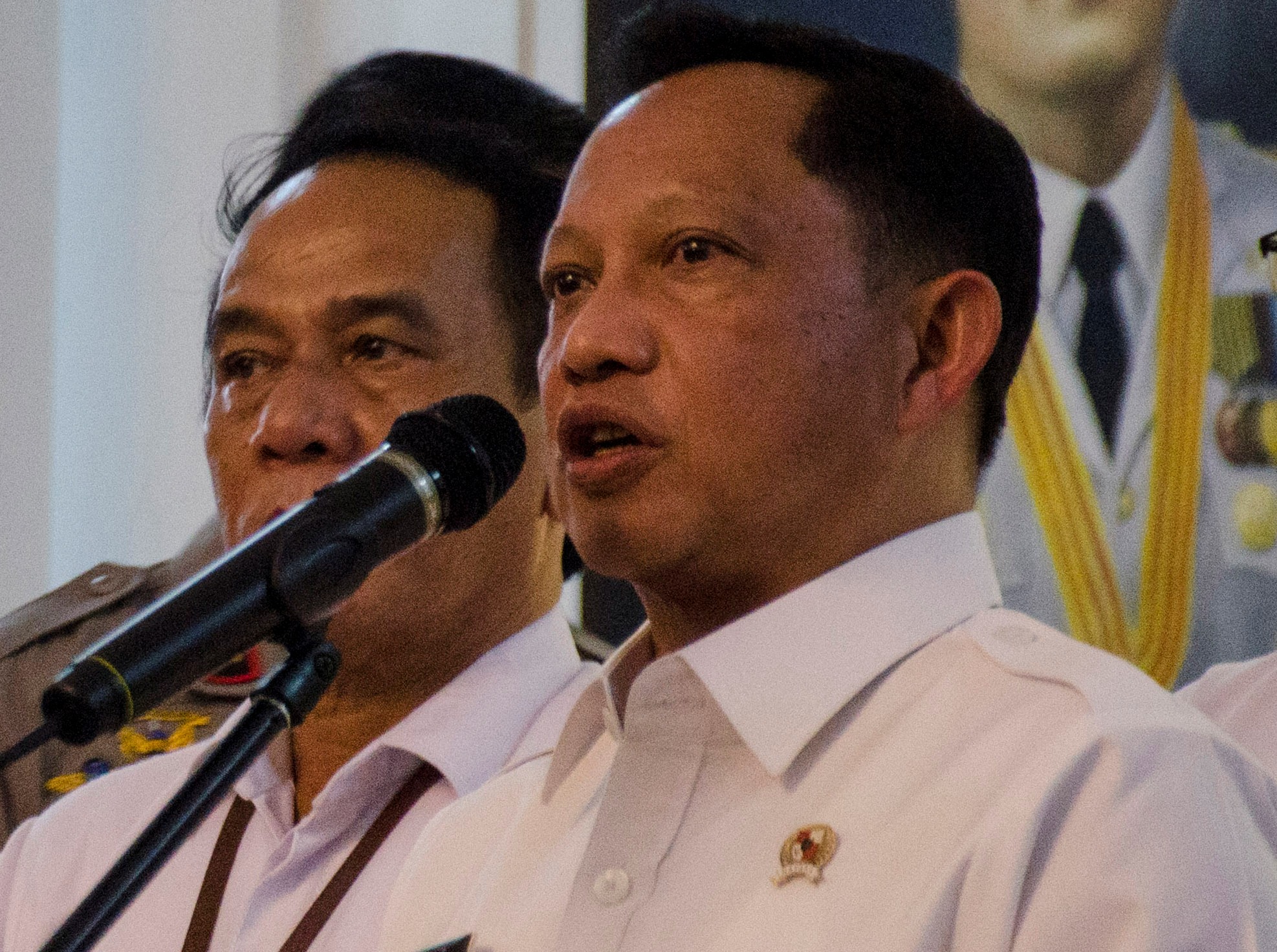 Menteri Dalam Negeri (Mendagri) Tito Karnavian (kanan).