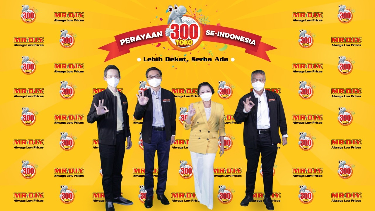 Peresmian toko di Medan, Sumatra Utara.