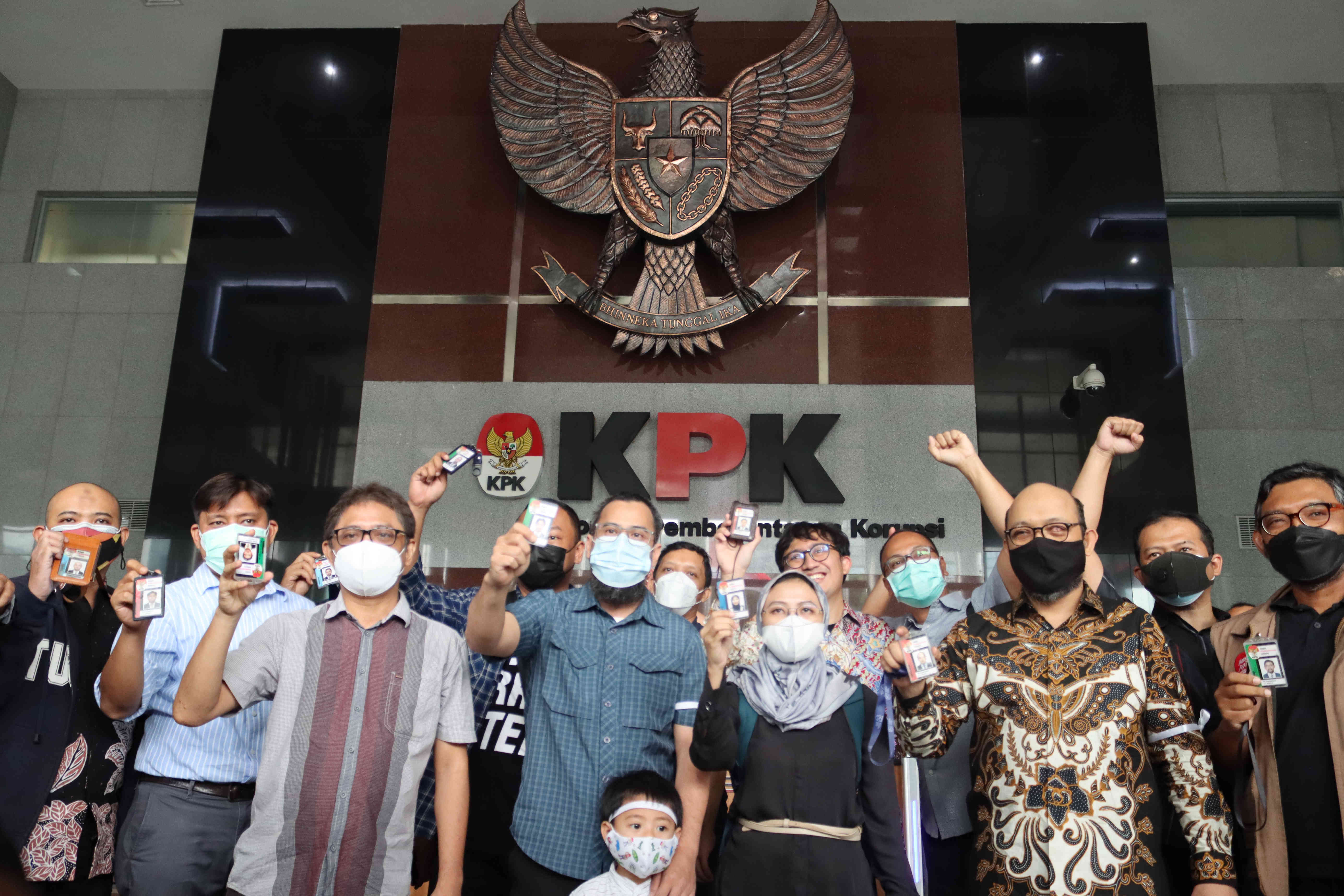 Pelepasan 57 pegawai KPK yang diberhentikan karena tidak lolos tes wawasan kebangsaan.