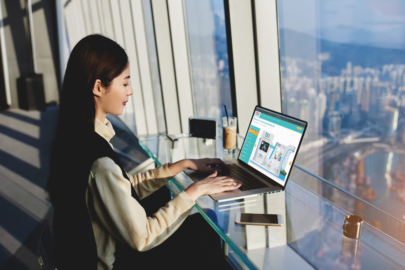 Ilustrasi pengguna bank digital