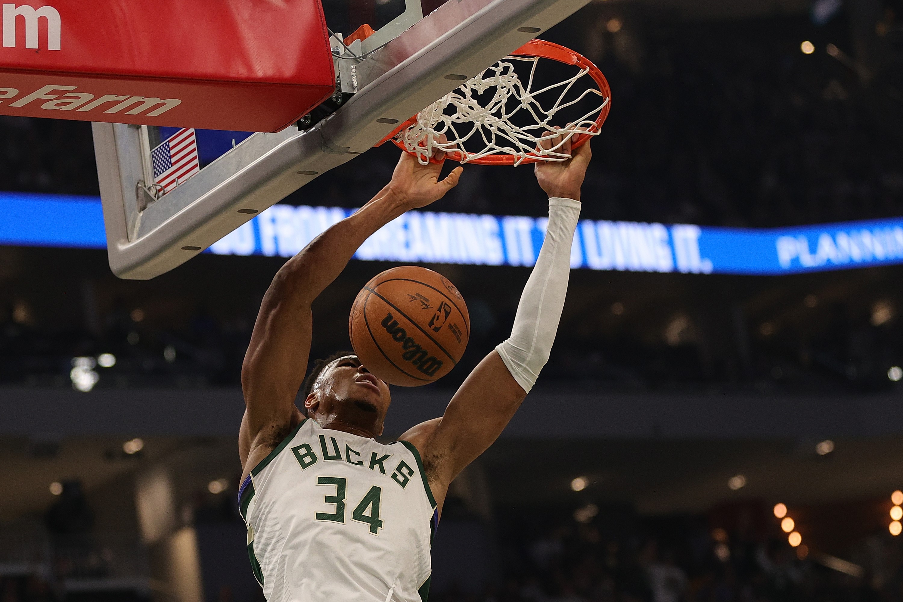 Bintang Milwaukee Bucks Giannis Antetokounmpo