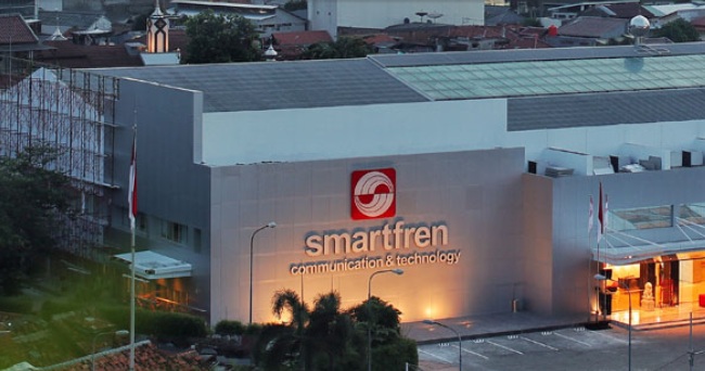 Gedung PT Smartfren Telecom Tbk (FREN) di Jakarta.