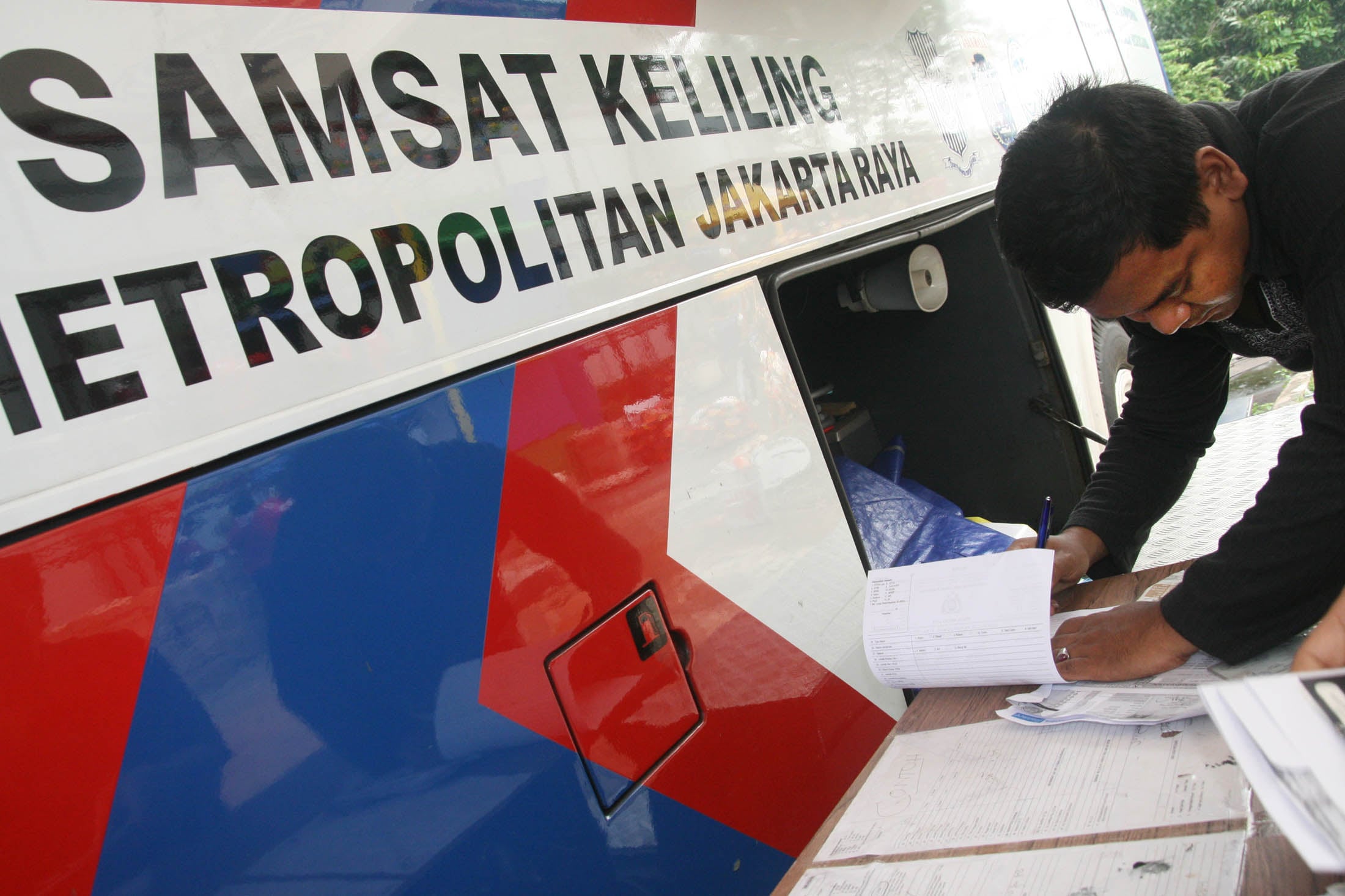 Layanan Samsat keliling.