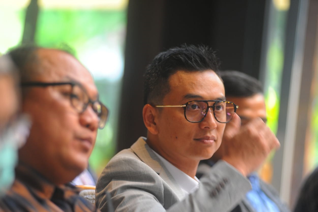 Direktur Direktur Risk Management and Transformation Bank BTN Setiyo Wibowo (tengah) 