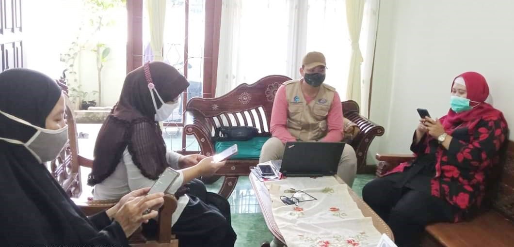  Pendampingan program Active Selling dilakukan secara daring dan luring. 