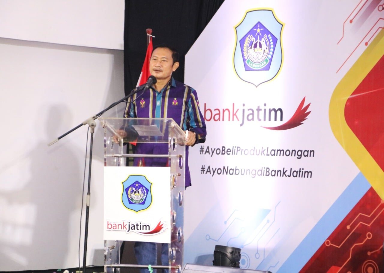 Bupati Yuhronur Efendi