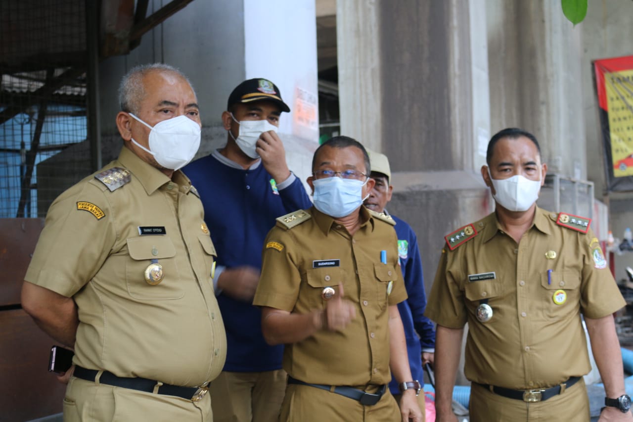 Wali Kota Bekasi Rahmat Effendi melaksanakan sidak antisipasi banjir di Sungai Bong menuju BKT, Kelurahan Bintara, Kecamatan Bekasi Barat.
