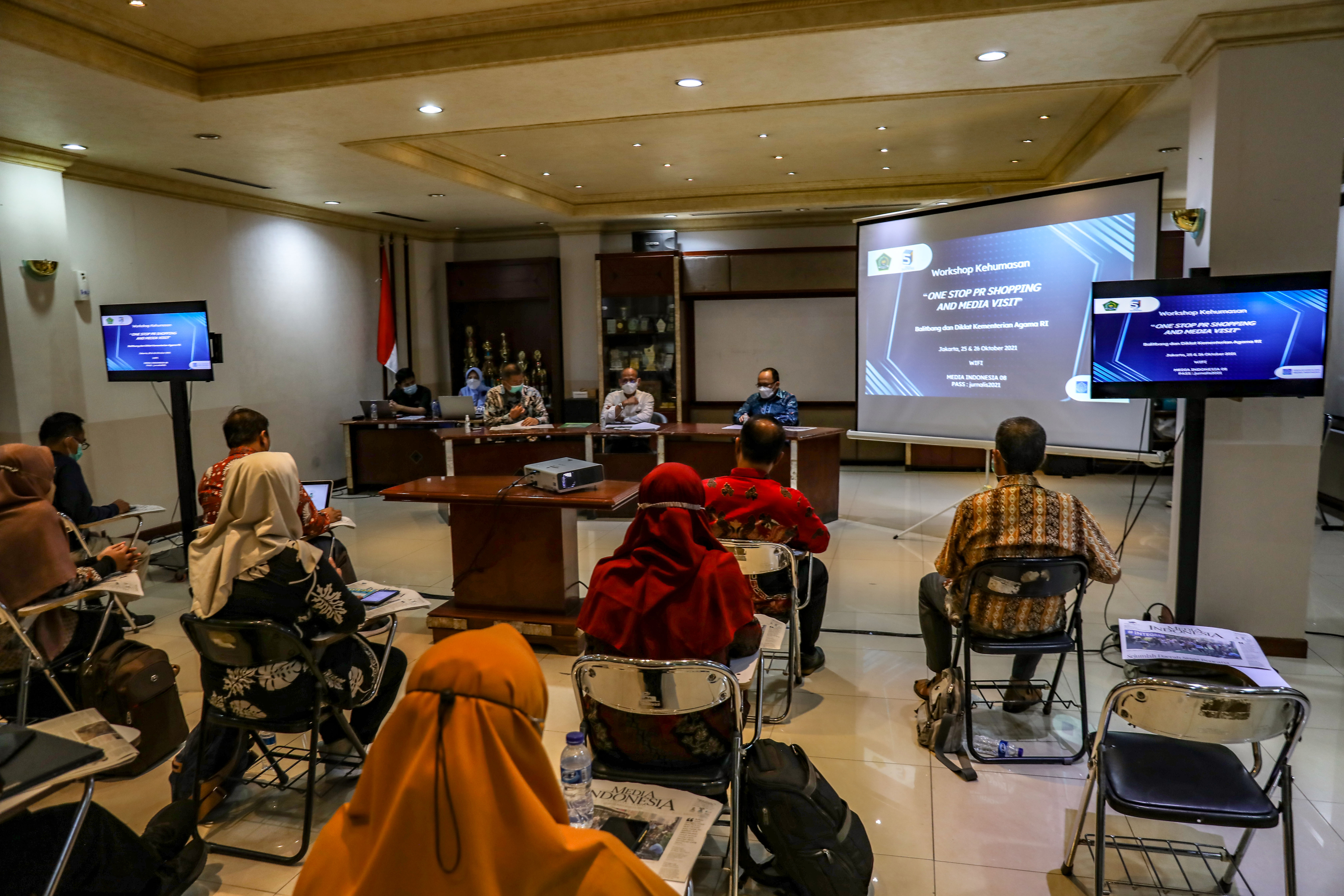 Workshop pelatihan penulisan berita dan siaran pers bagi pranata kehumasan Kementerian Agama oleh SJMI.