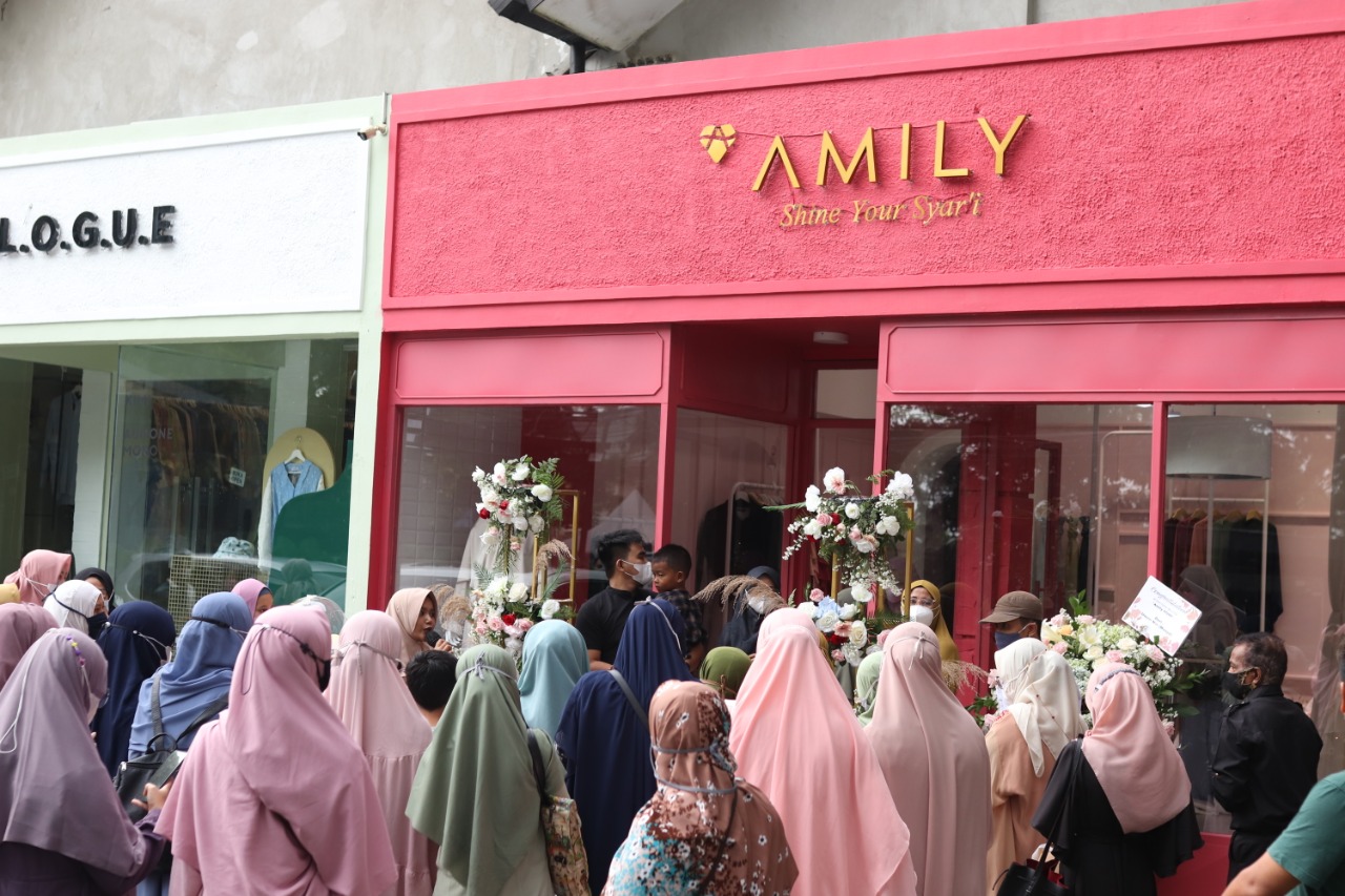 Salah satu gerai Amily Hijab di Tasikmalaya, Jawa Barat.