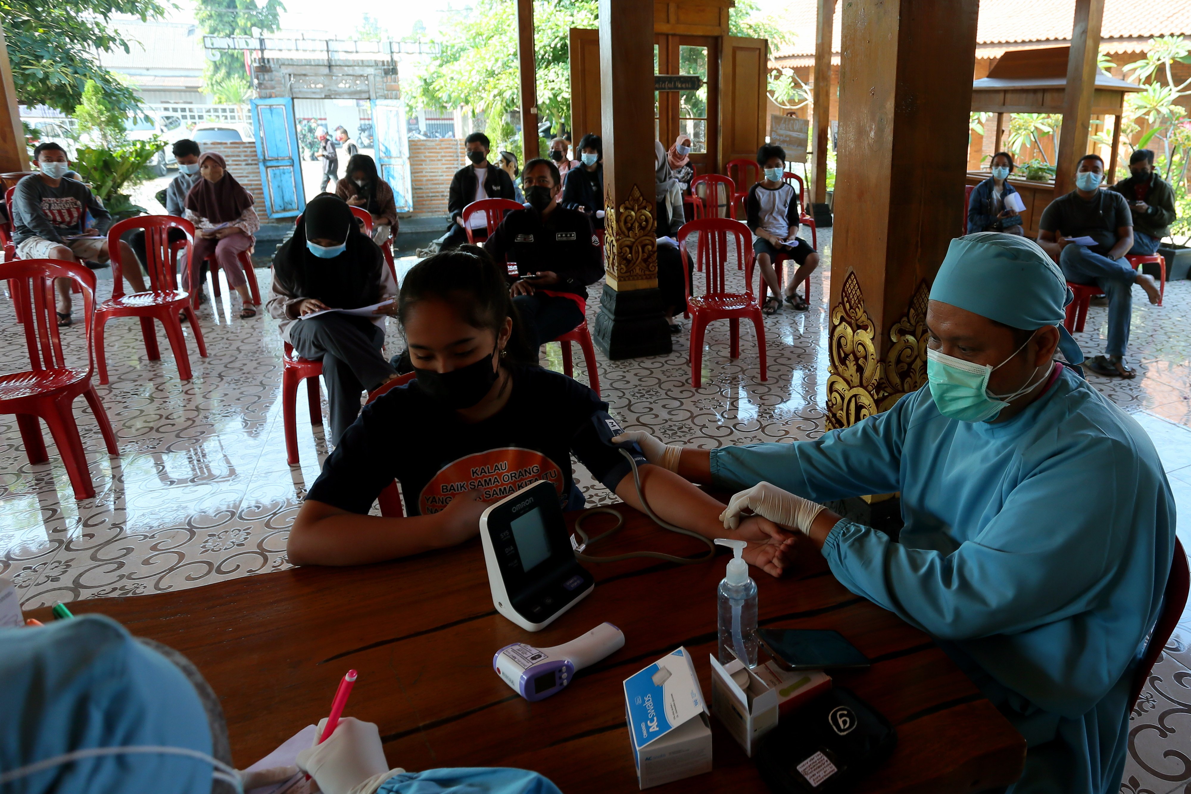 Program Percepatan Vaksinasi bagi anak dan remaja di Kota Blitar, Jawa Timur