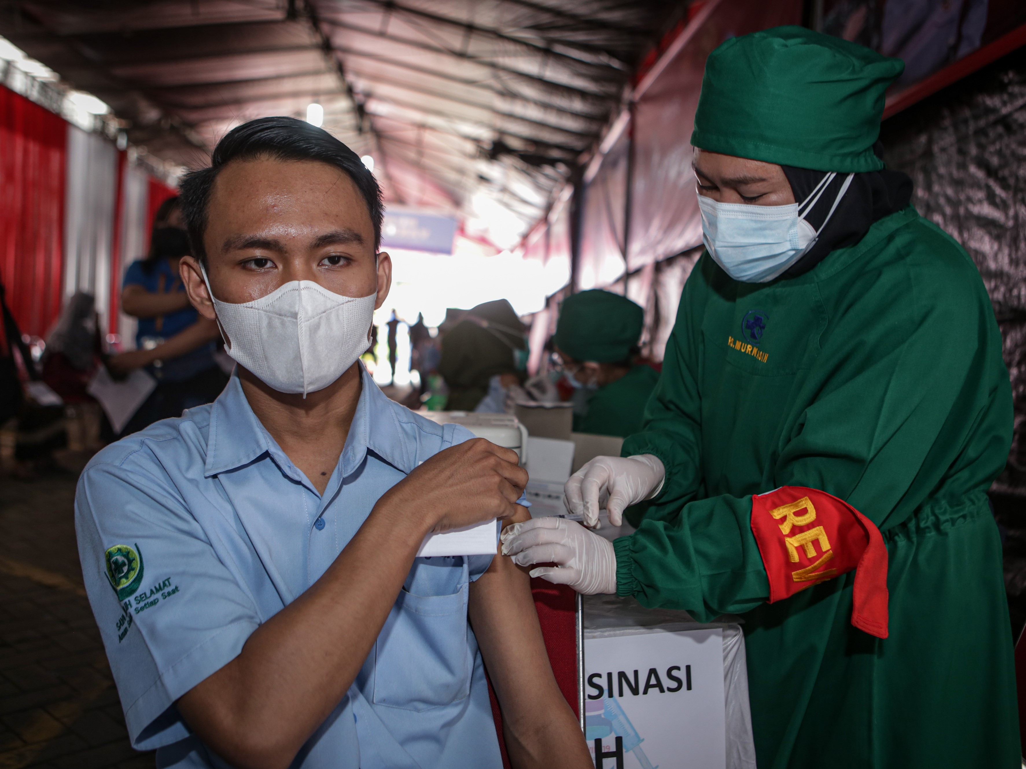 Vaksinasi di Kabupaten Tangerang.