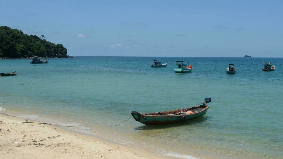 Destinasi wisata terkenal di Vietnam, Pulau Phu Quoc, yang terletak sekitar 10 km dari Kamboja.
