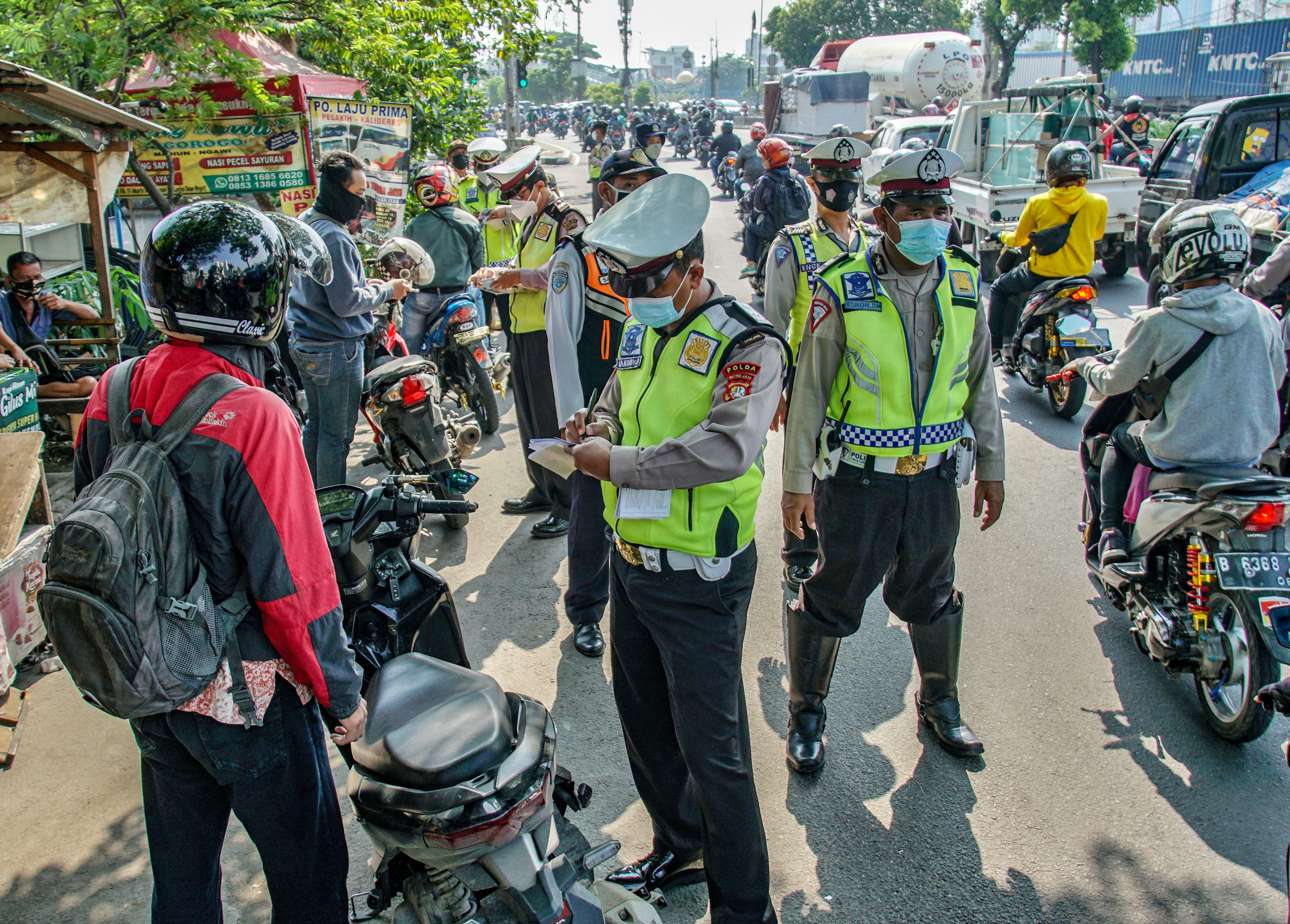 Selama dua pekan Operasi Patuh Jaya 2021, Polres Tangsel menindak 1.445 pelanggaran lalulintas.
